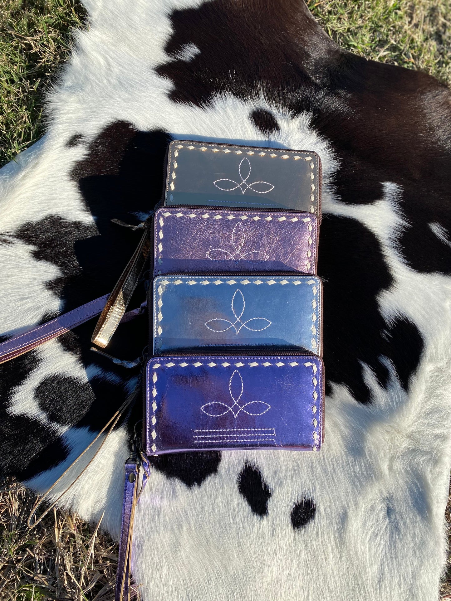 Silver Foil Leather Boot-Stitch Women’s Wallet