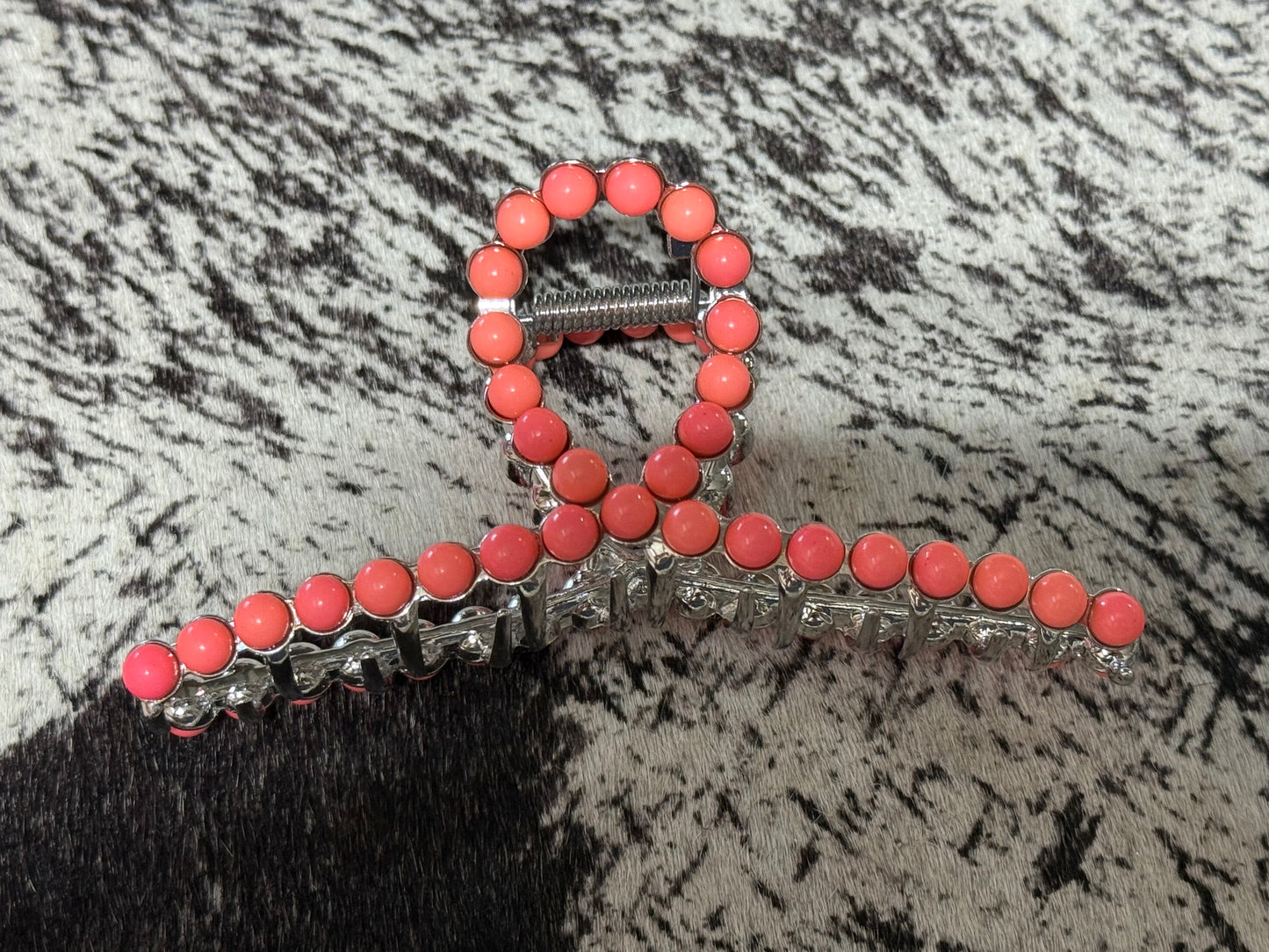 Faux Navajo Pearl Claw Clips