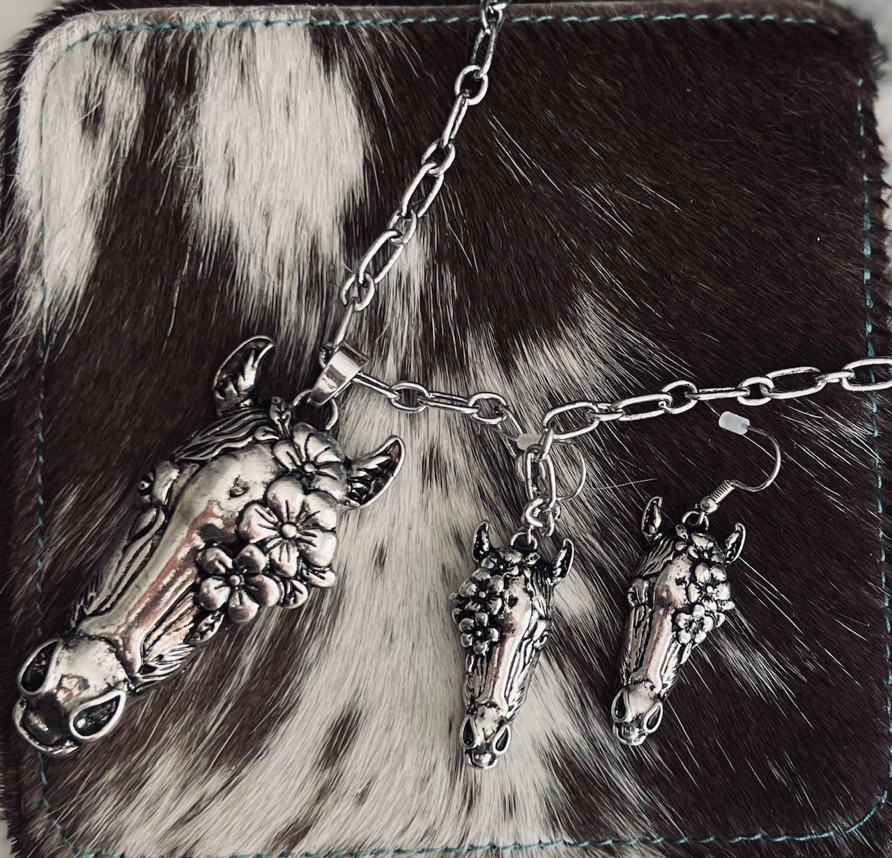 Western Floral horse Necklace and Earrings Set