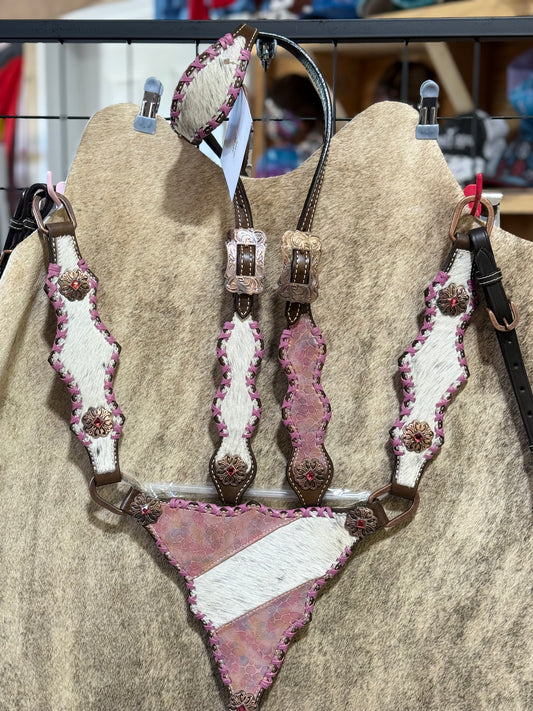 Stunning Pink Hair on Hide Gladiator One Ear tack set