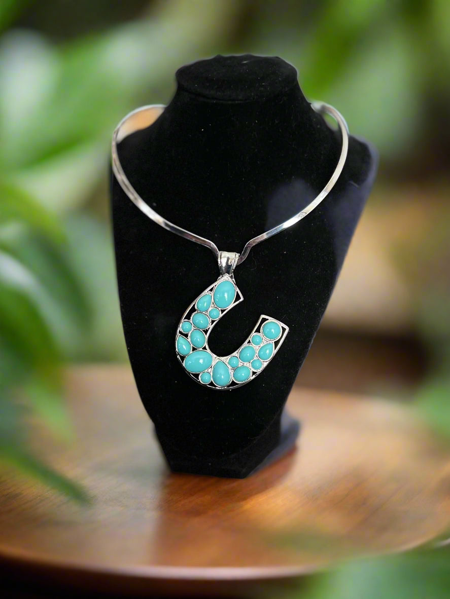 Fashion Turquoise and Horseshoe Silver Pendant with Magnetic Clasp