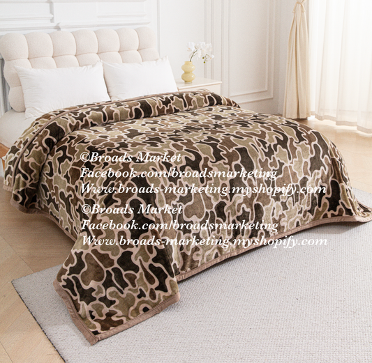 Montgomery Camo Super Plush Blanket