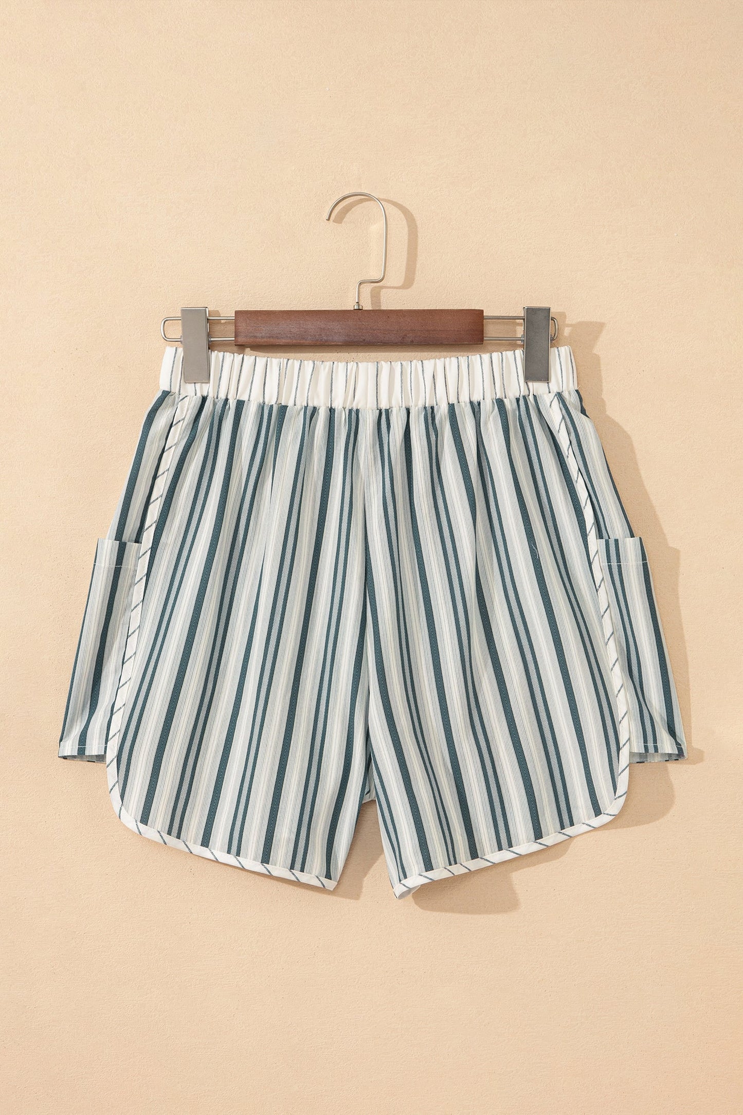 Stripe Elastic Waist Cargo Pocket Casual Shorts