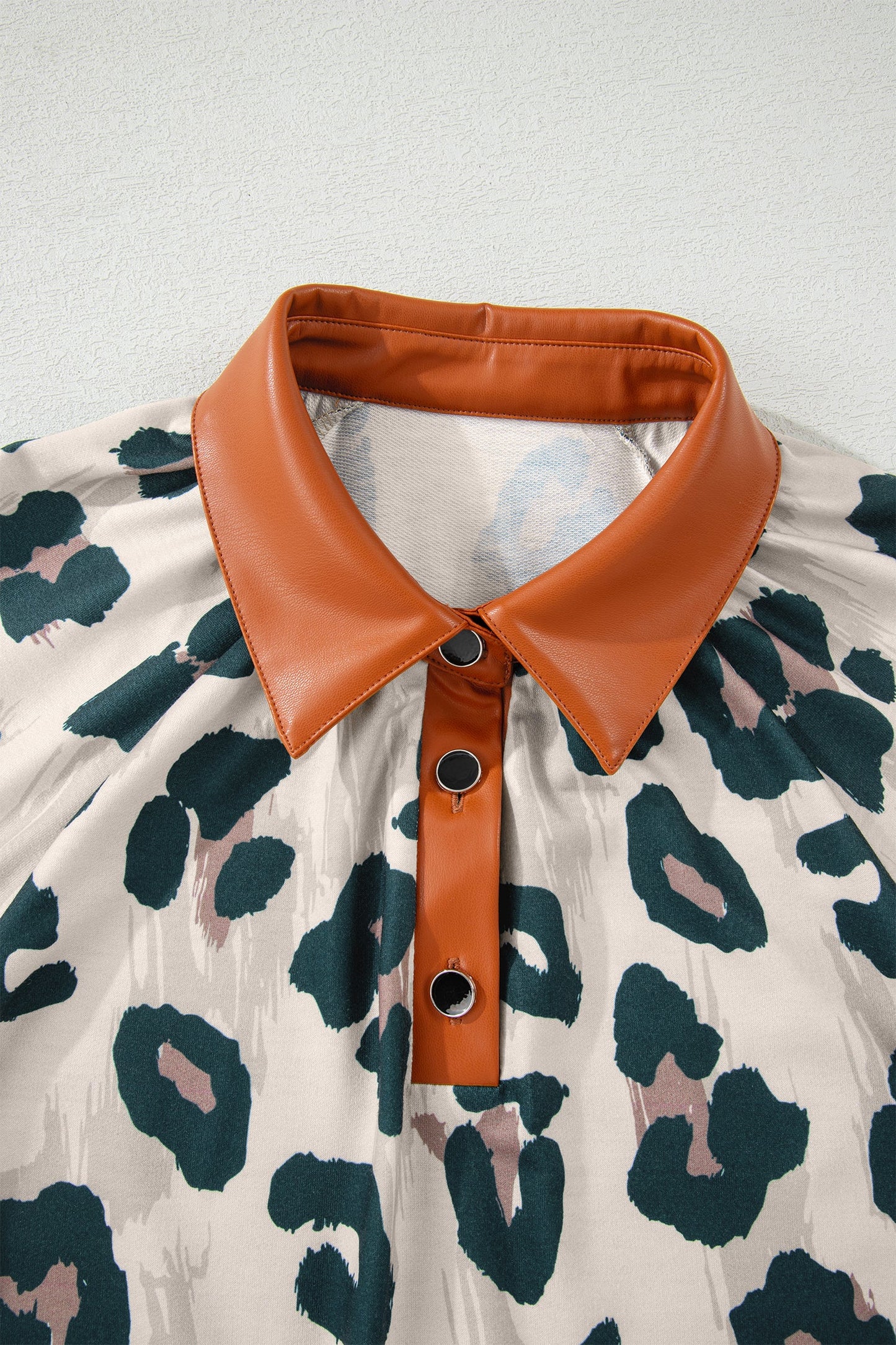 Leopard Button Contrast Collar Short Sleeve Blouse