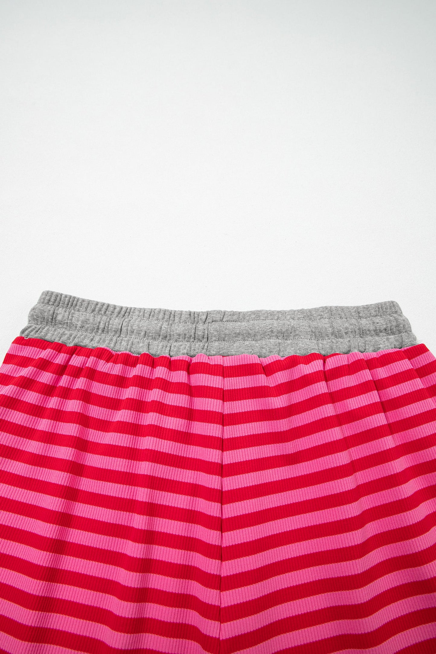 Stripe Contrast Elastic Waist Ribbed Shorts