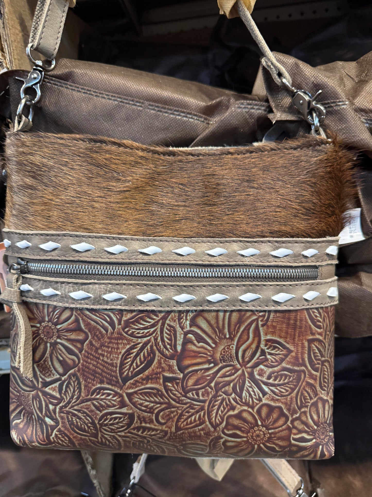 BA2827 Bottom Zipper Tooled Cowhide Purse