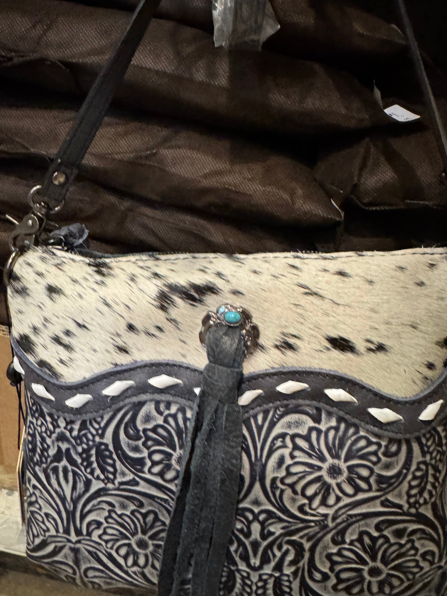 BA2822 Tooled Concho Cowhide Purse