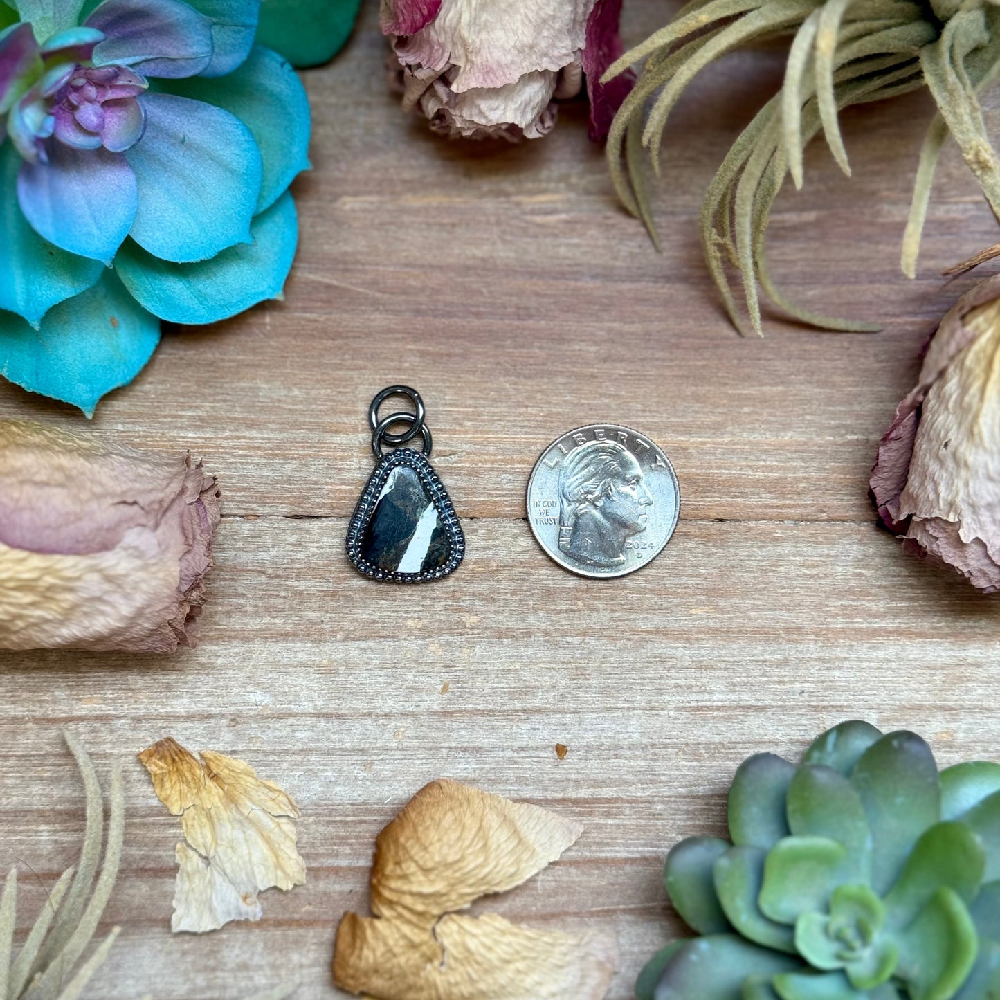 mj pendant white buffalo
