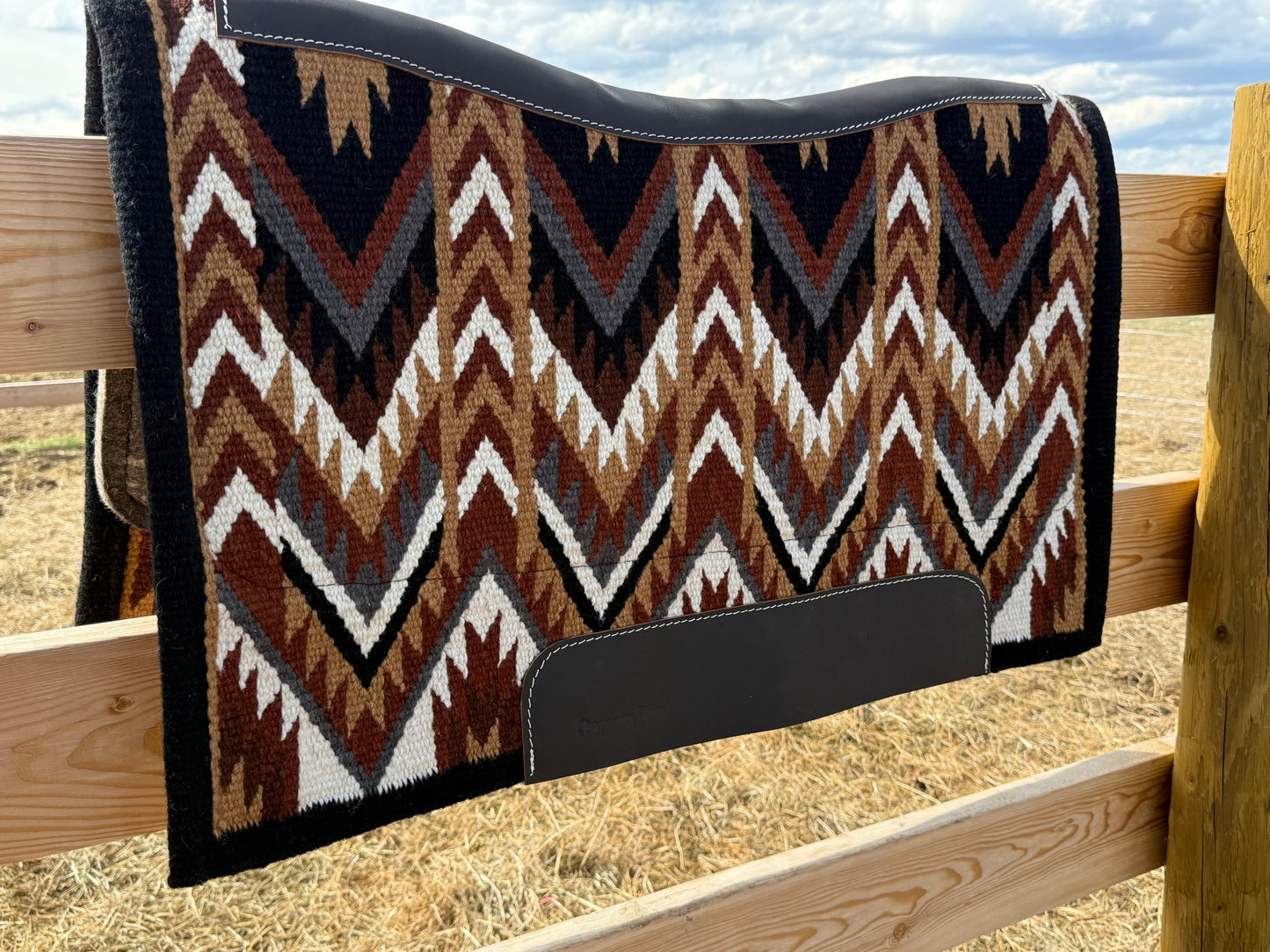 Contour Work/Show pad