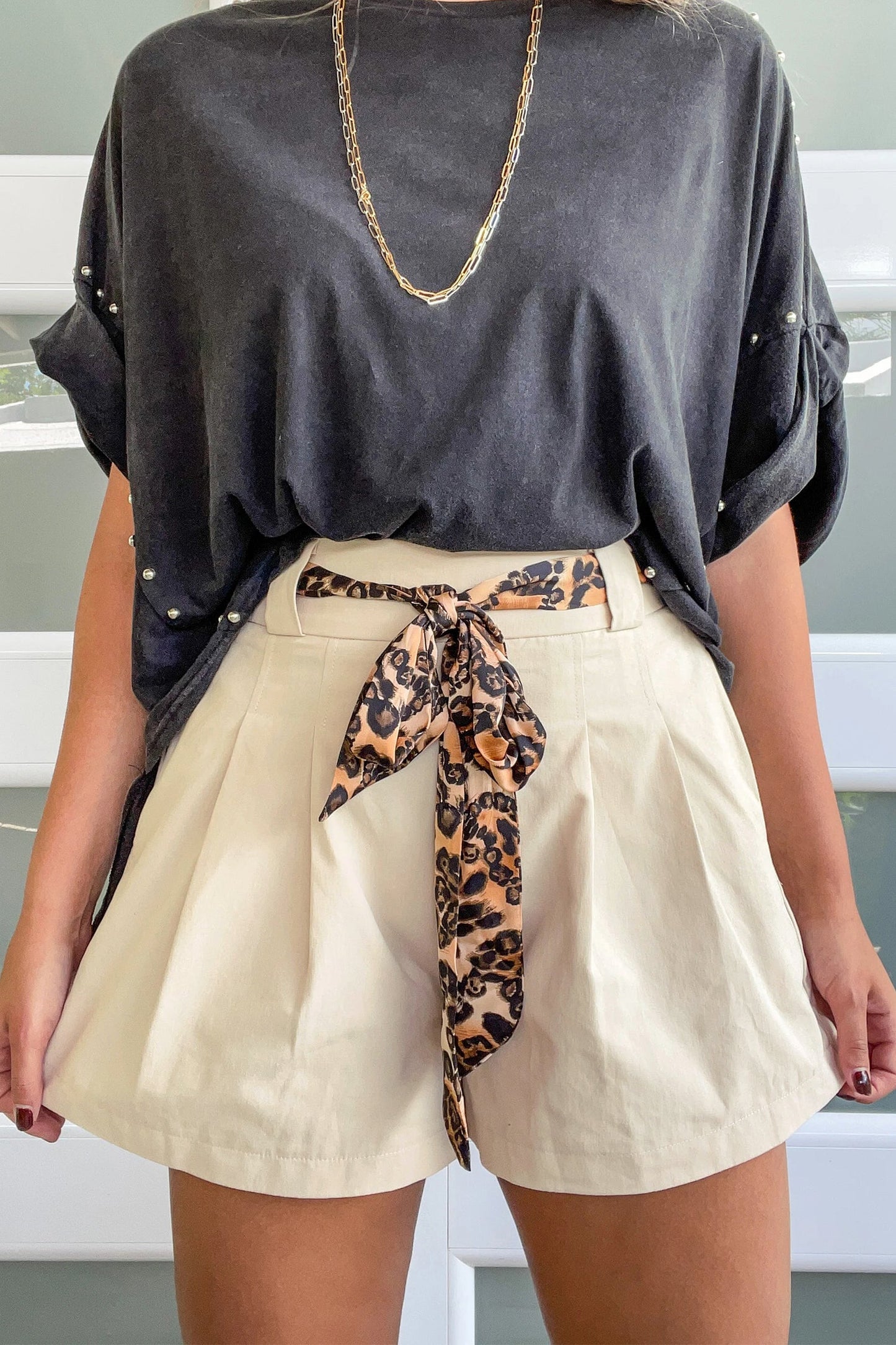Leopard Contrast Belt Pleated Wide Leg Shorts