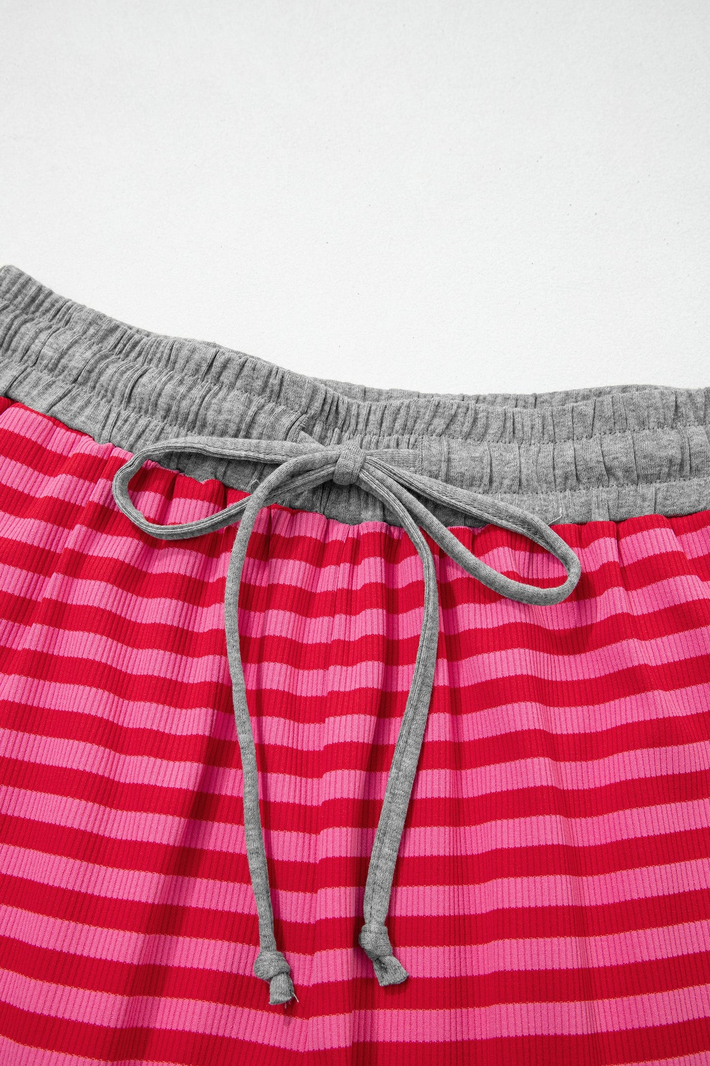 Stripe Contrast Elastic Waist Ribbed Shorts