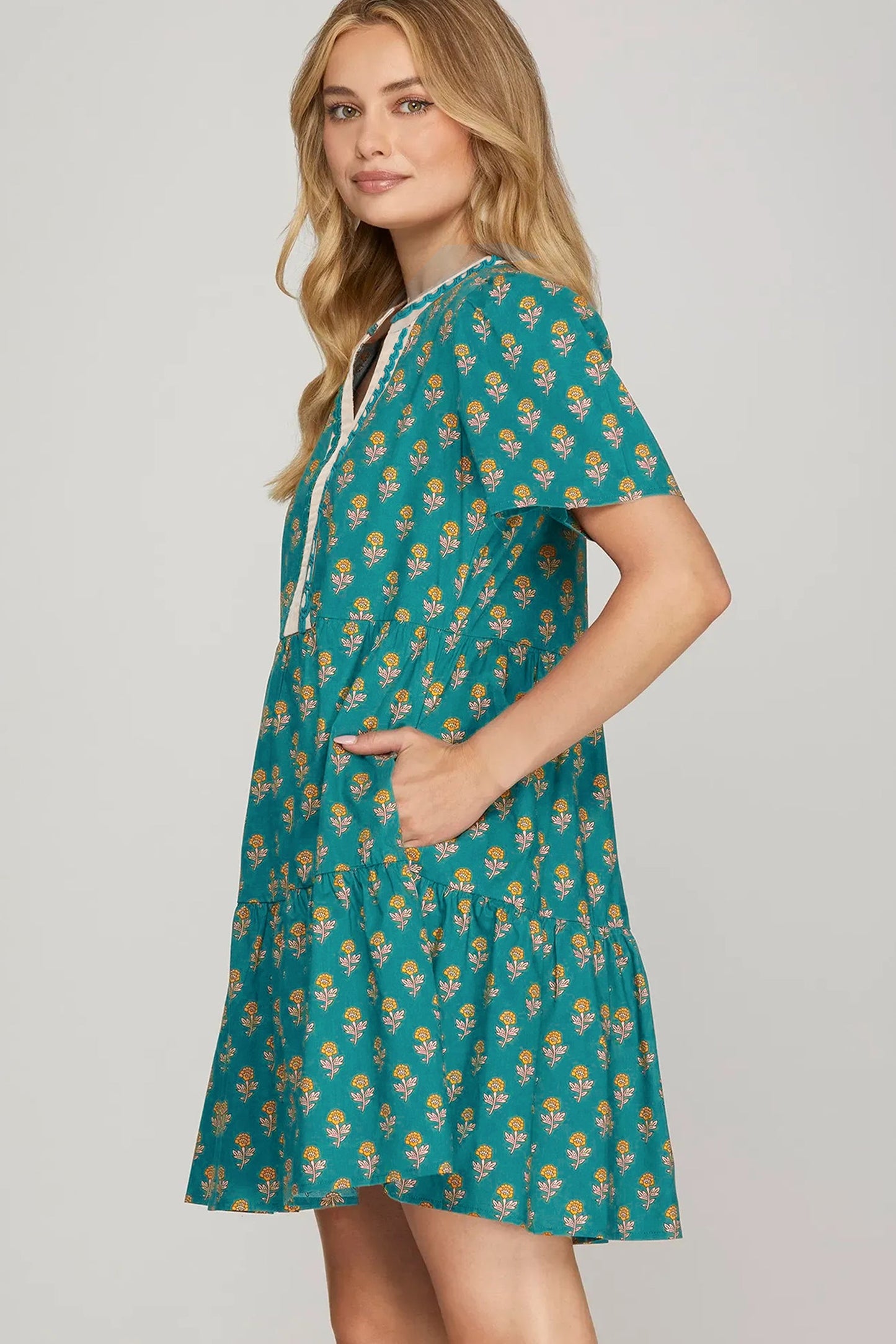 Floral Contrast Trim V-Neck Short Sleeve Dress