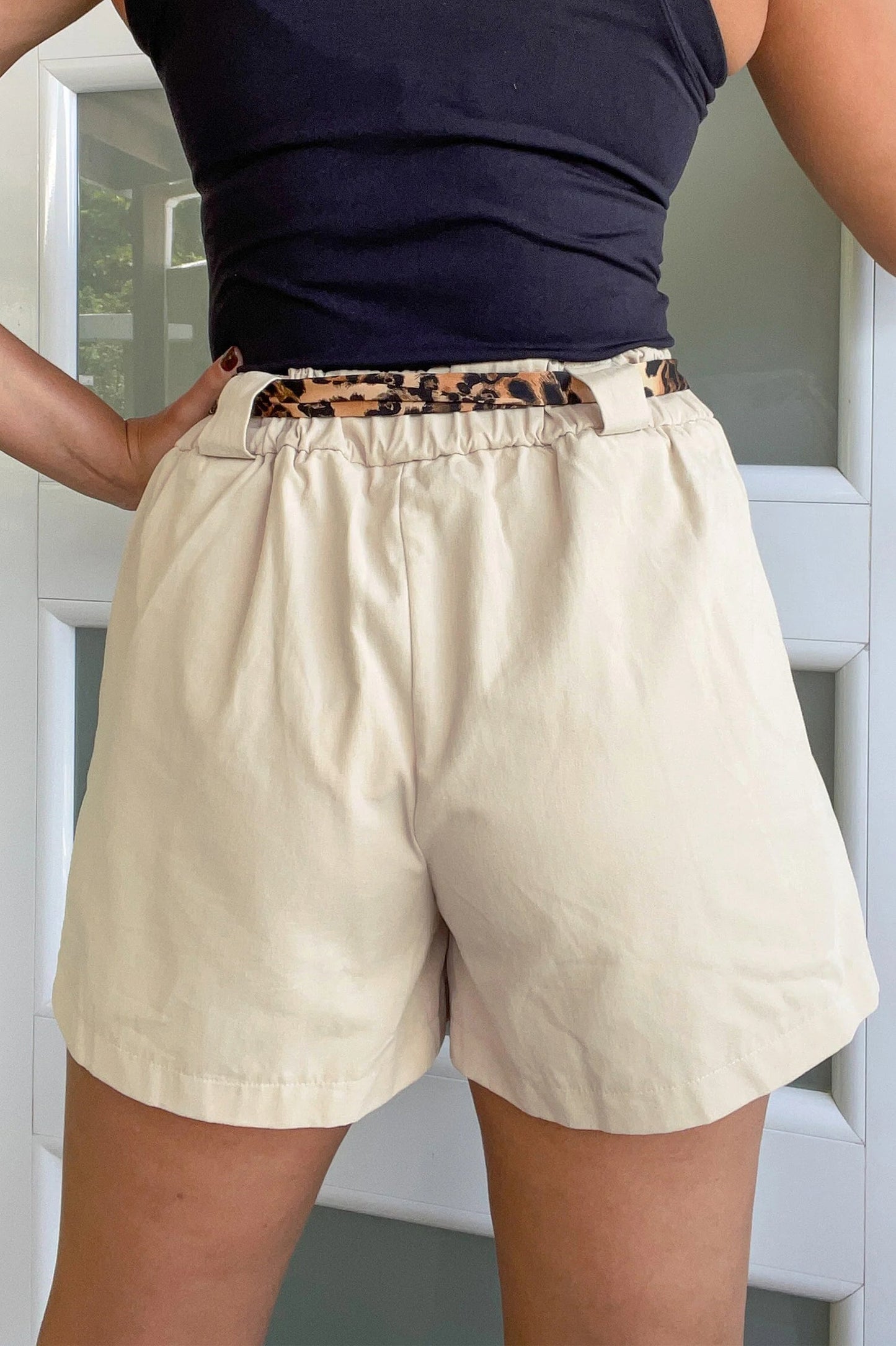 Leopard Contrast Belt Pleated Wide Leg Shorts