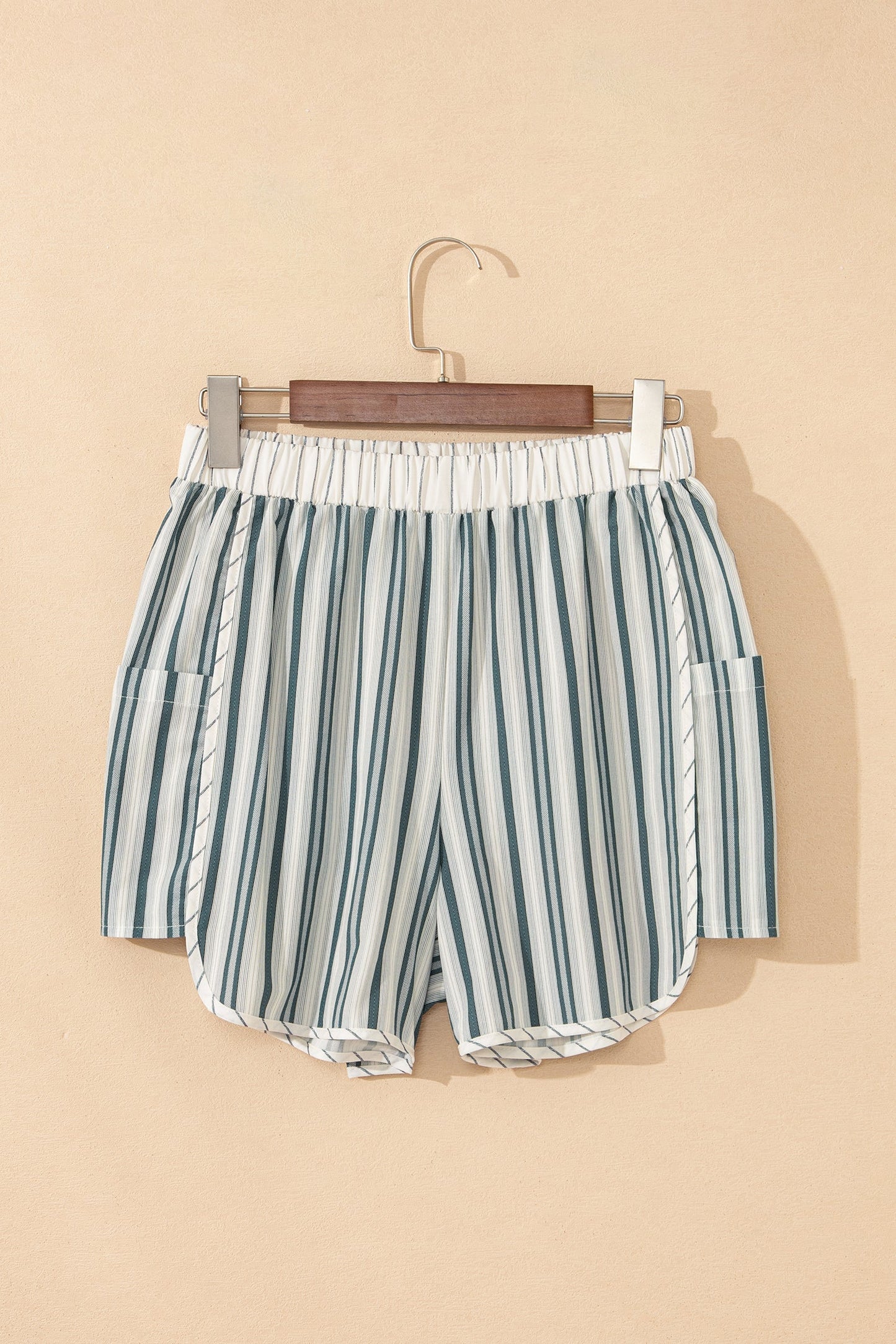 Stripe Elastic Waist Cargo Pocket Casual Shorts
