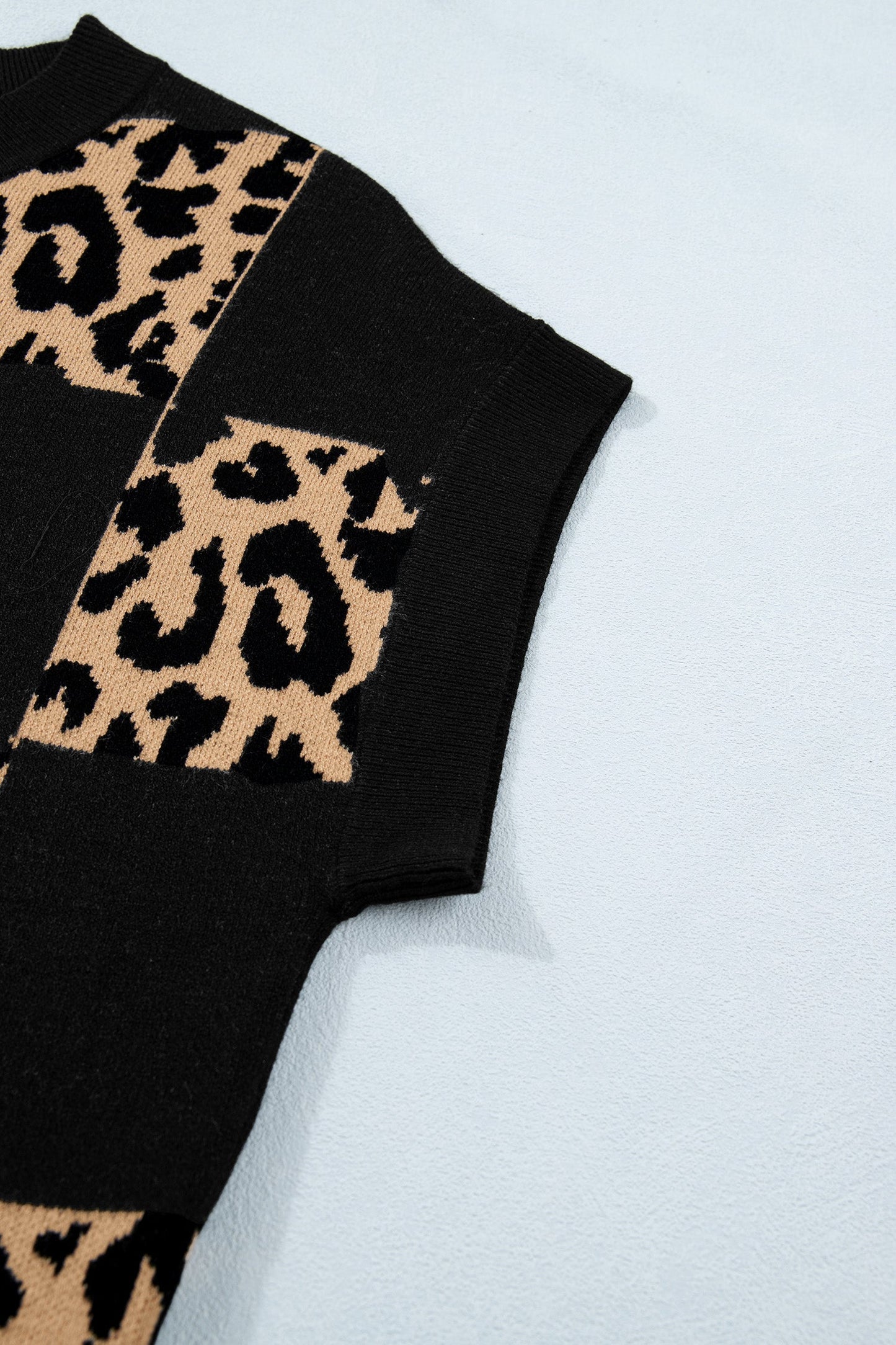 Leopard Checker Short Sleeve Knit Sweater