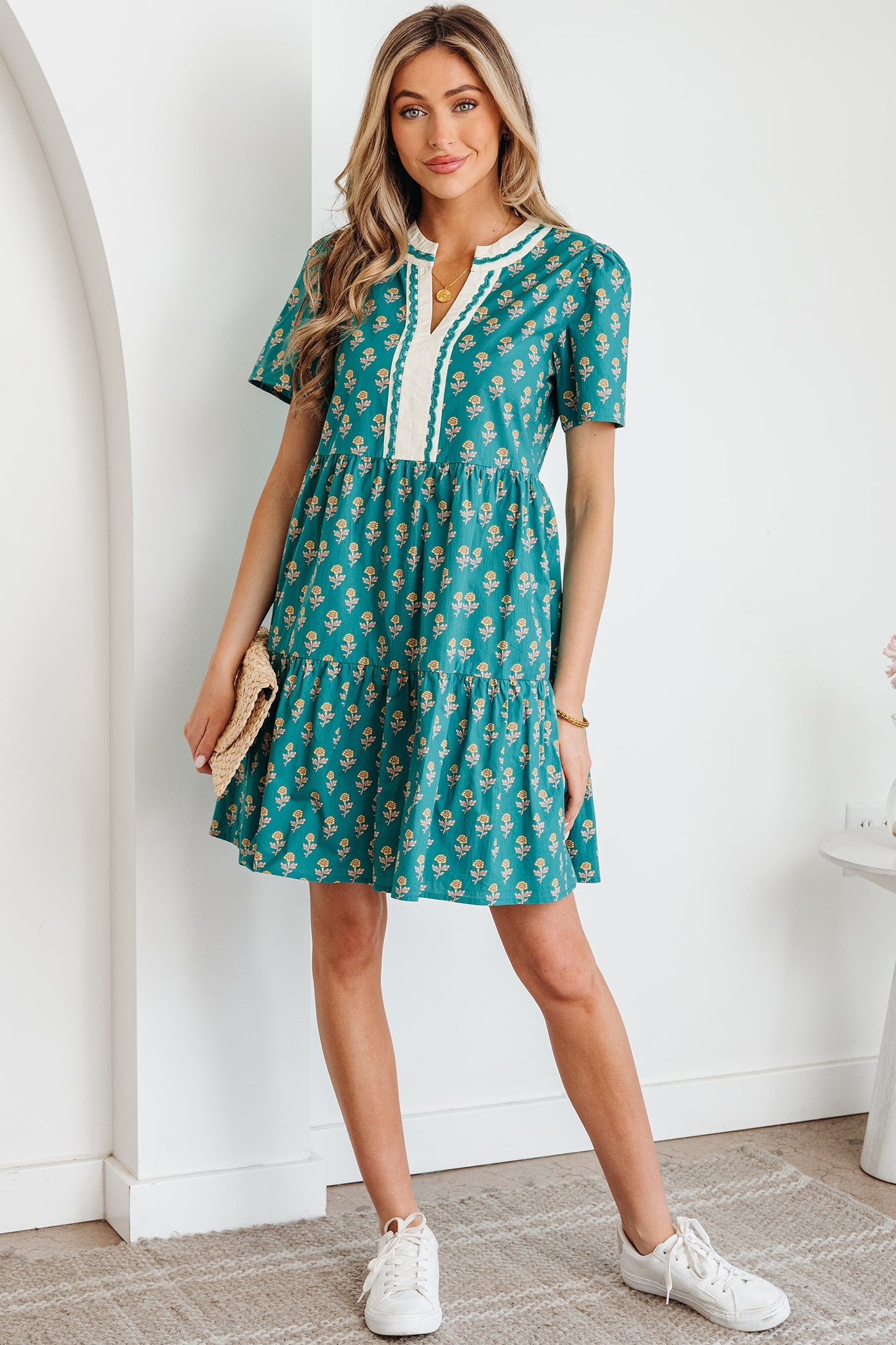 Floral Contrast Trim V-Neck Short Sleeve Dress