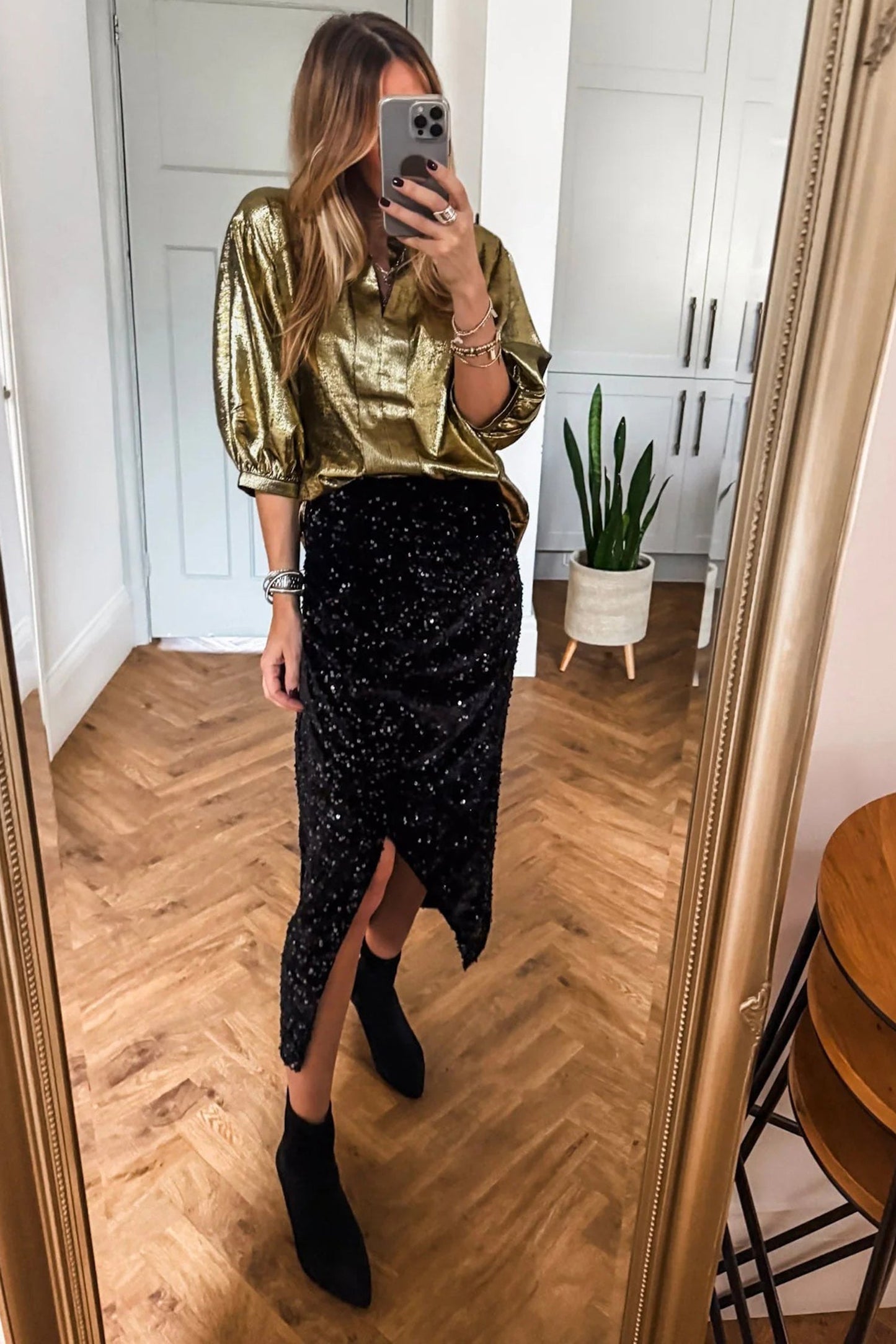 Metallic Split Neck 3/4 Sleeve Blouse
