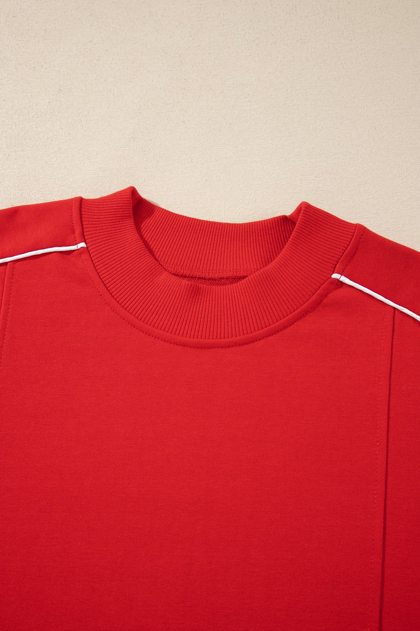 Contrast Piping Mock Neck Thumbhole Sleeve Sweatshirt