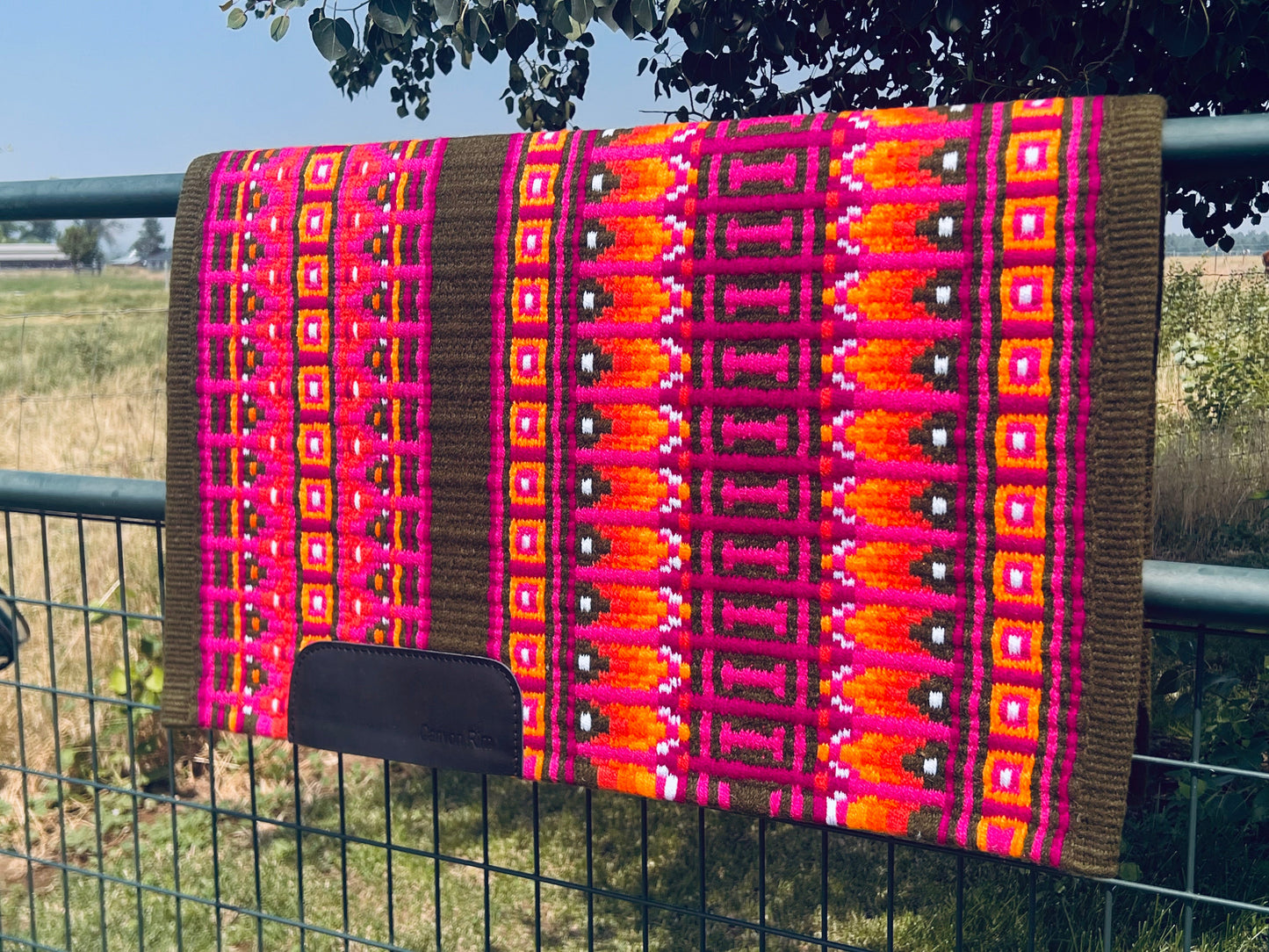 Beautiful oversized Show pad 34x42