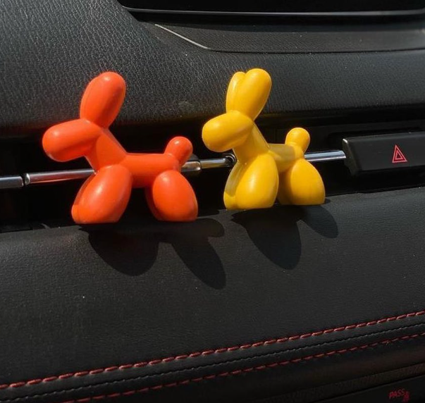 LITTLE DOG NEW CAR AUTO SMALL SPACE AIR FRESHENER