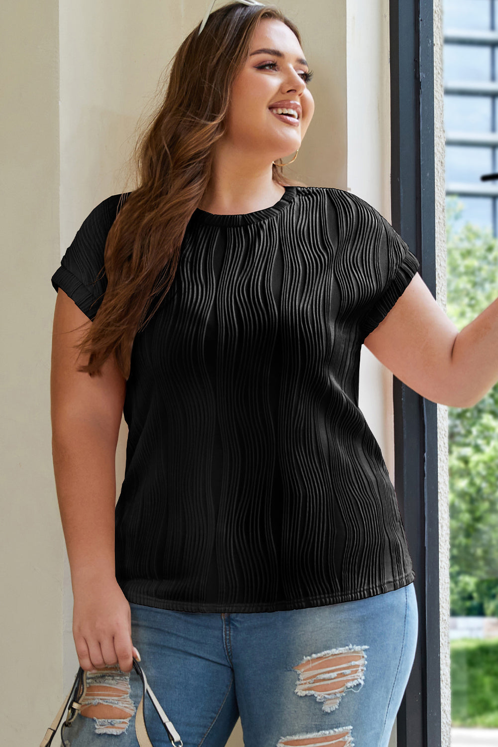 Plus Size Solid Color Wavy Textured Tee