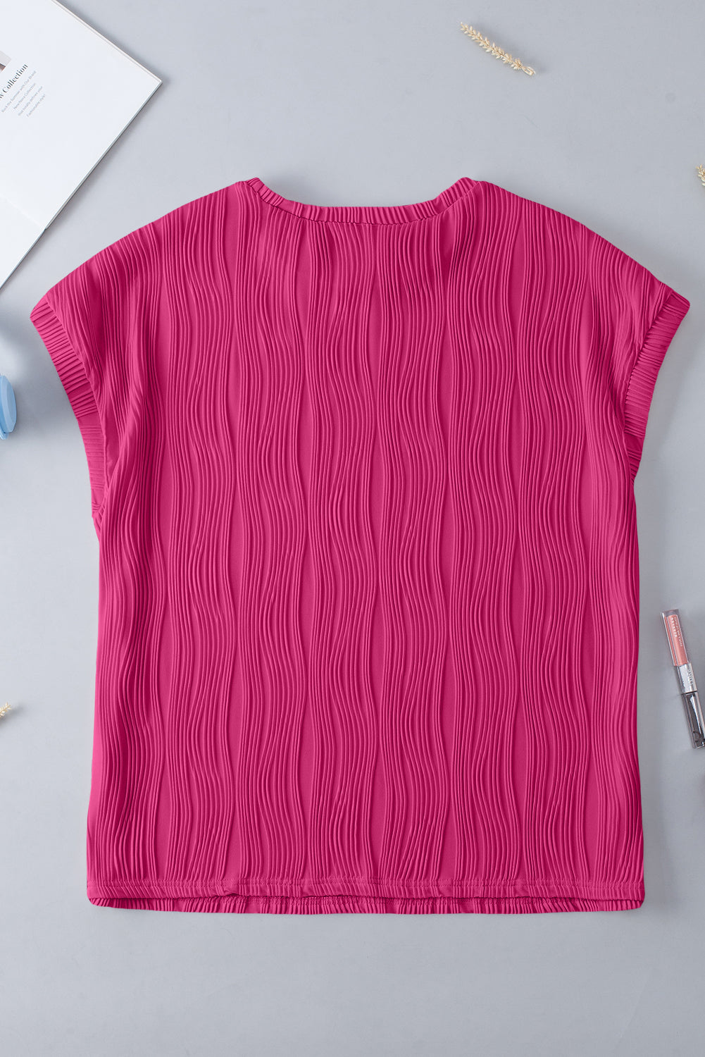 Plus Size Solid Color Wavy Textured Tee