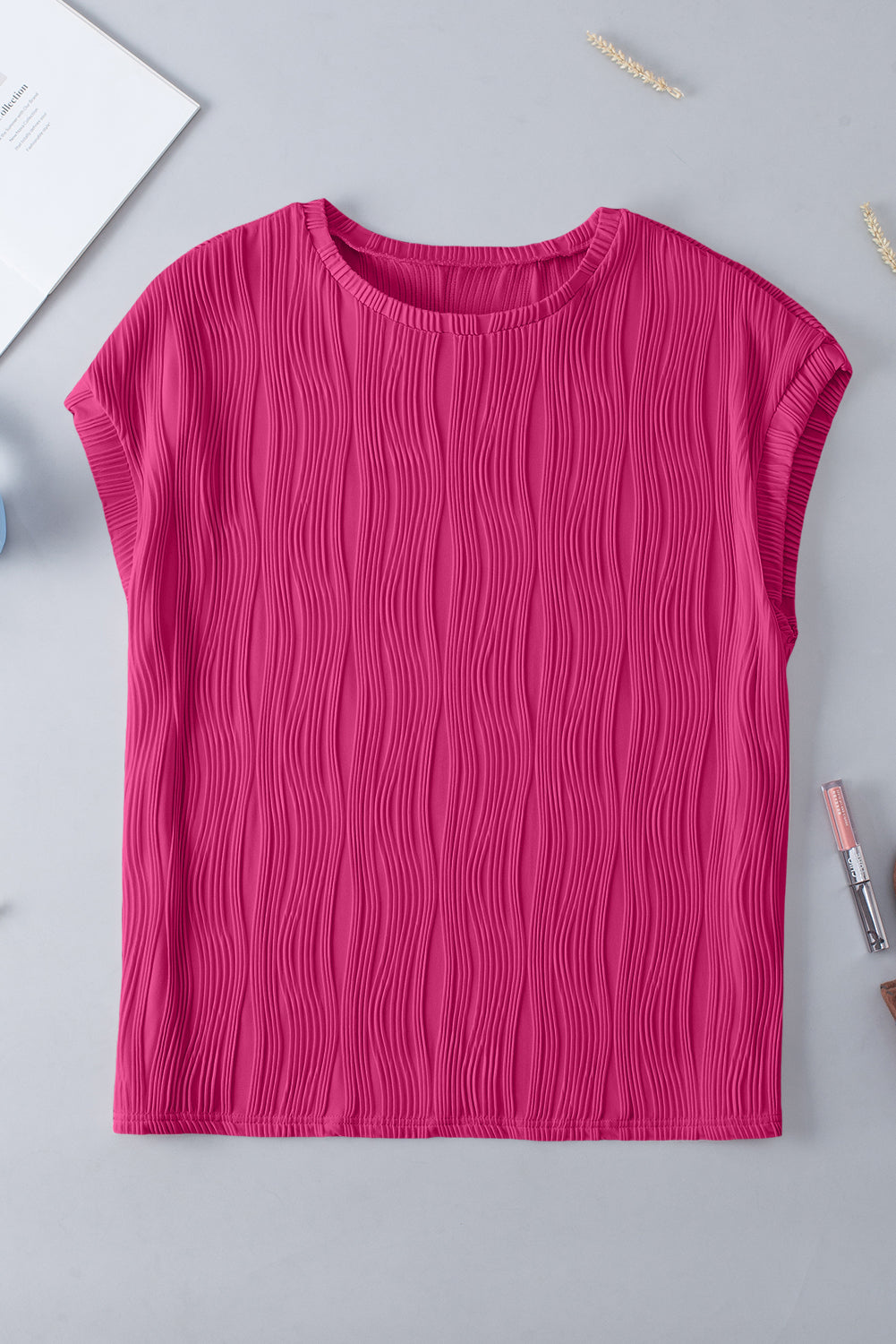 Plus Size Solid Color Wavy Textured Tee