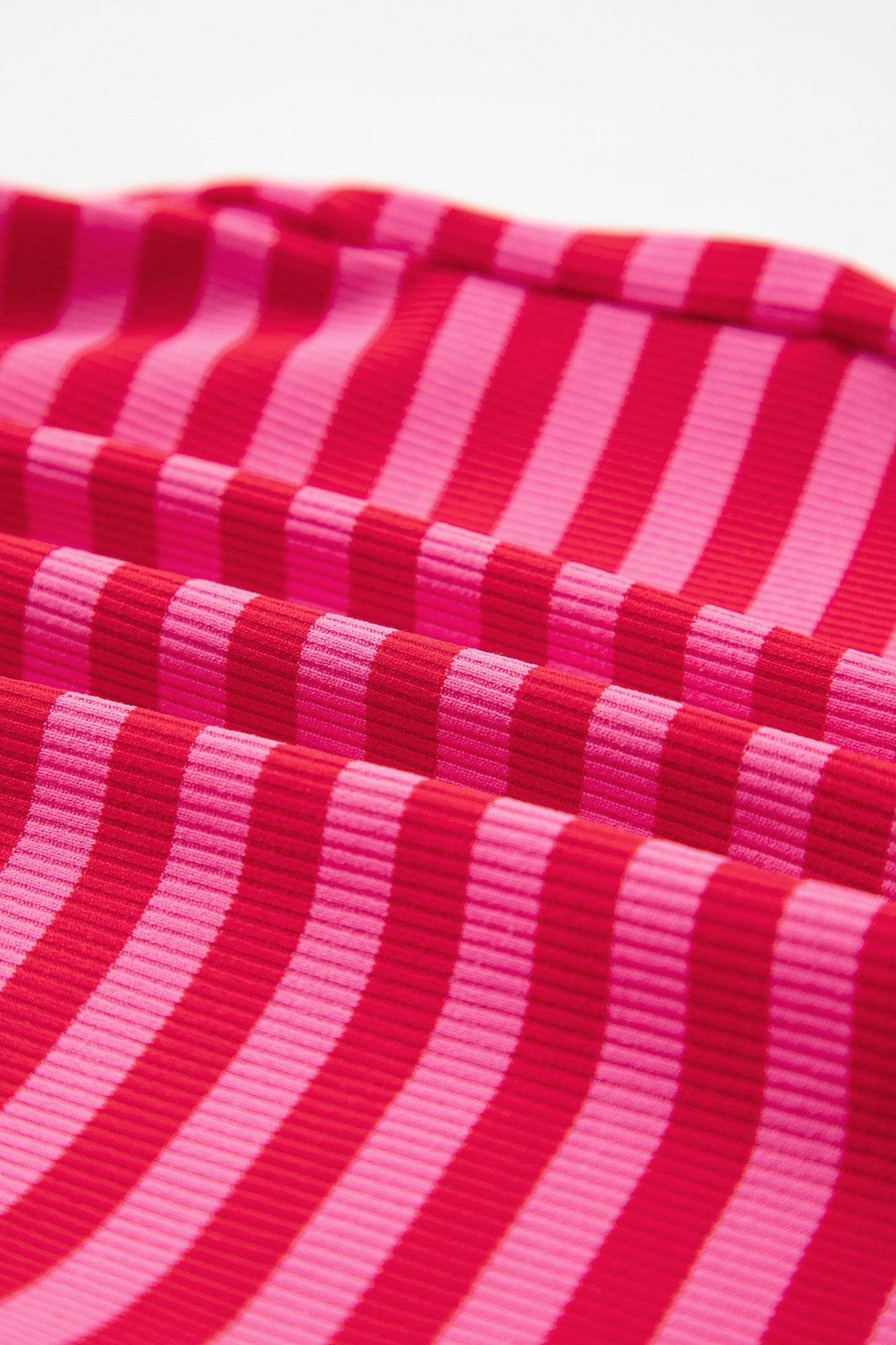 Stripe Contrast Elastic Waist Ribbed Shorts