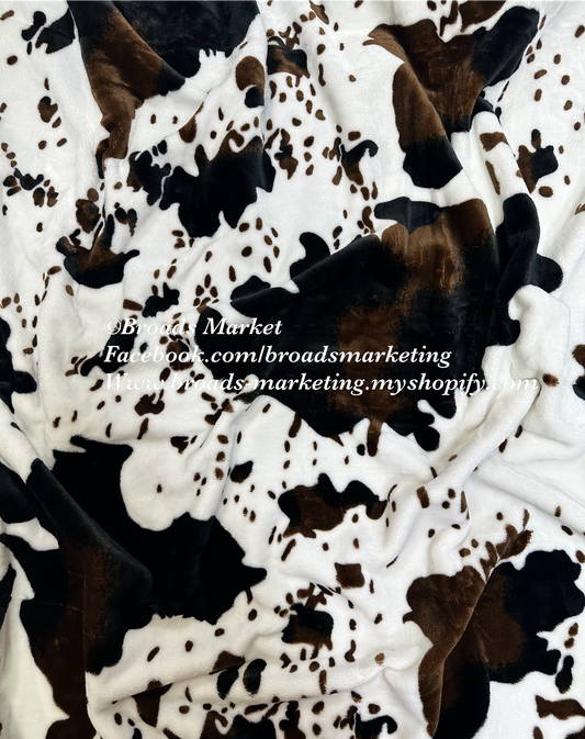 Queen Cow Print Plush Blanket