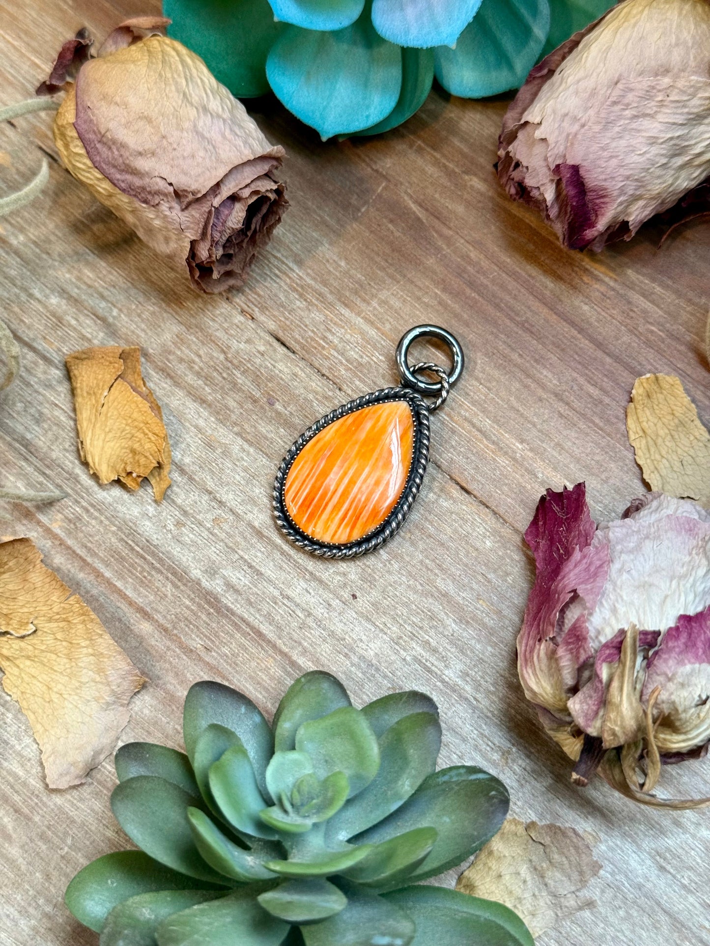 mj orange pendant