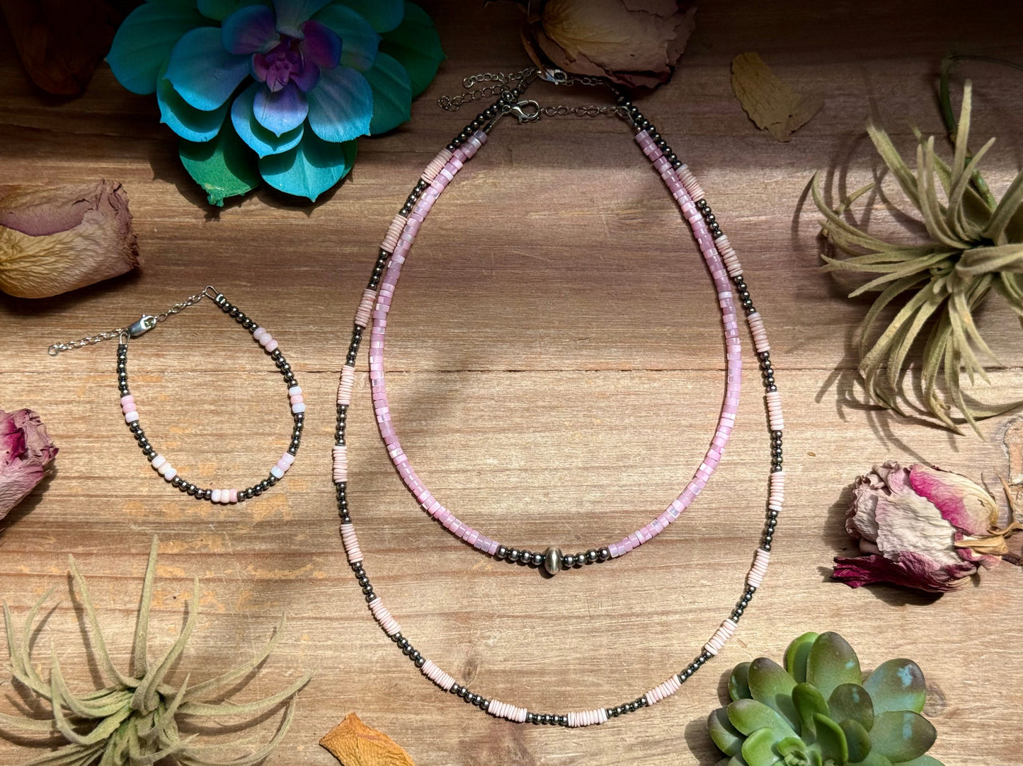 Pink Conch Stack – 3 Piece Necklace & Bracelet Set