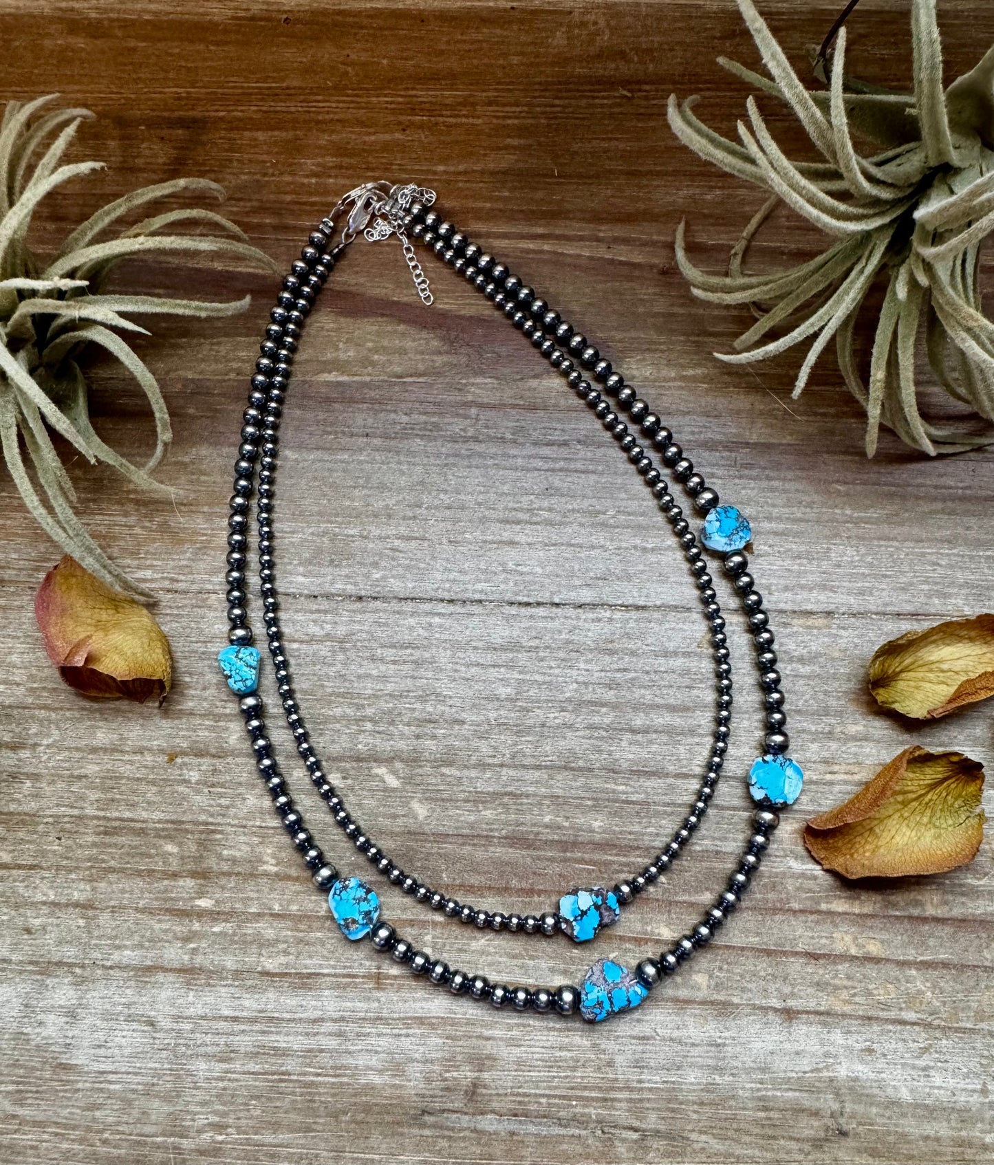 Golden hill choker