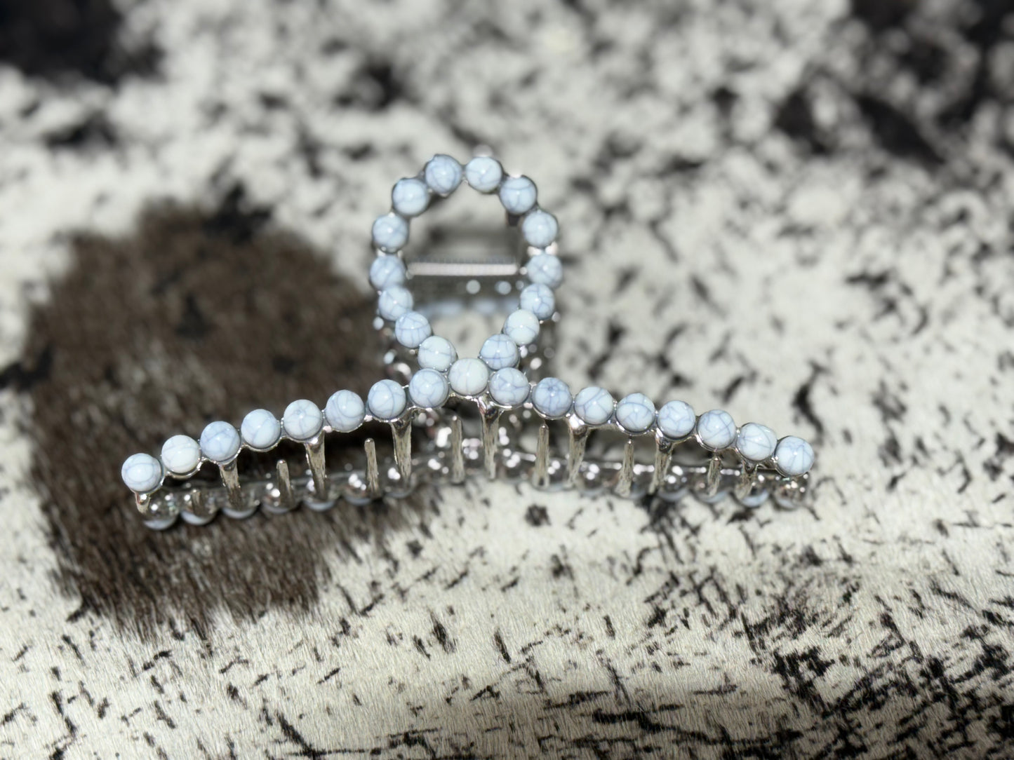 Faux Navajo Pearl Claw Clips