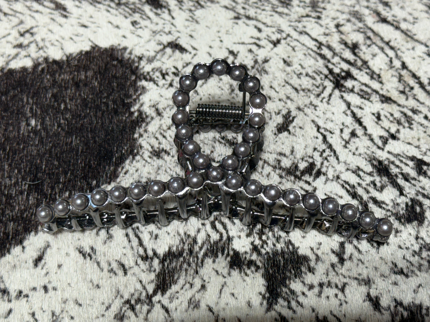 Faux Navajo Pearl Claw Clips