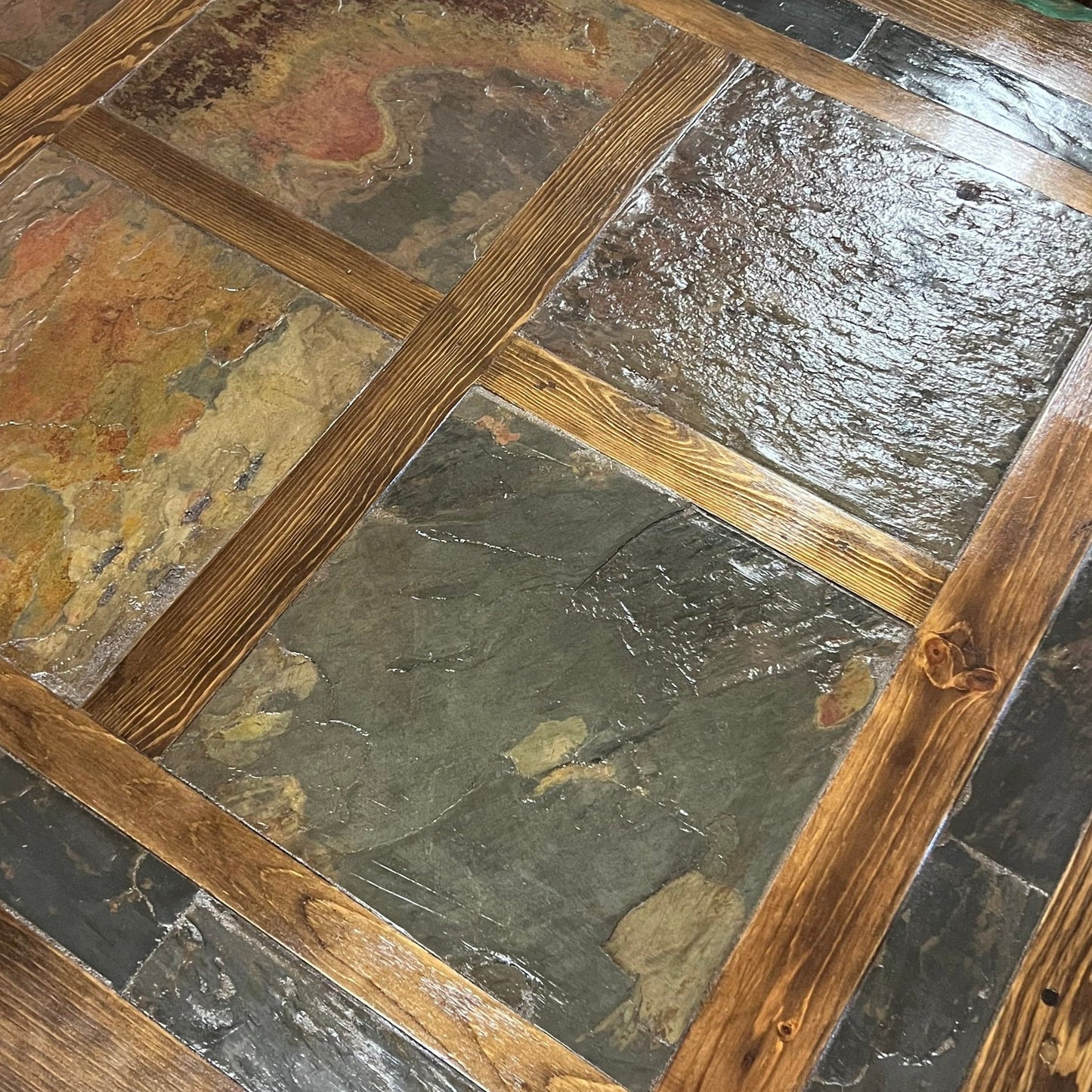 Yugo Dining Table