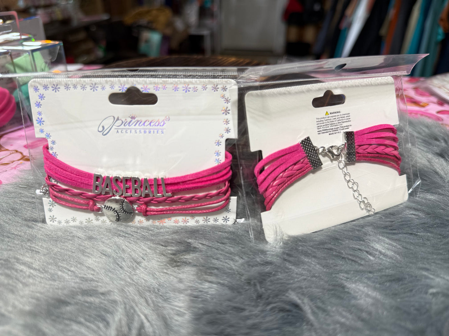 Show your School Spirit with these Fun Adjutable Bracelets