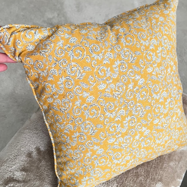 Farmhouse Rooster Home Decor 18" inch Pillow