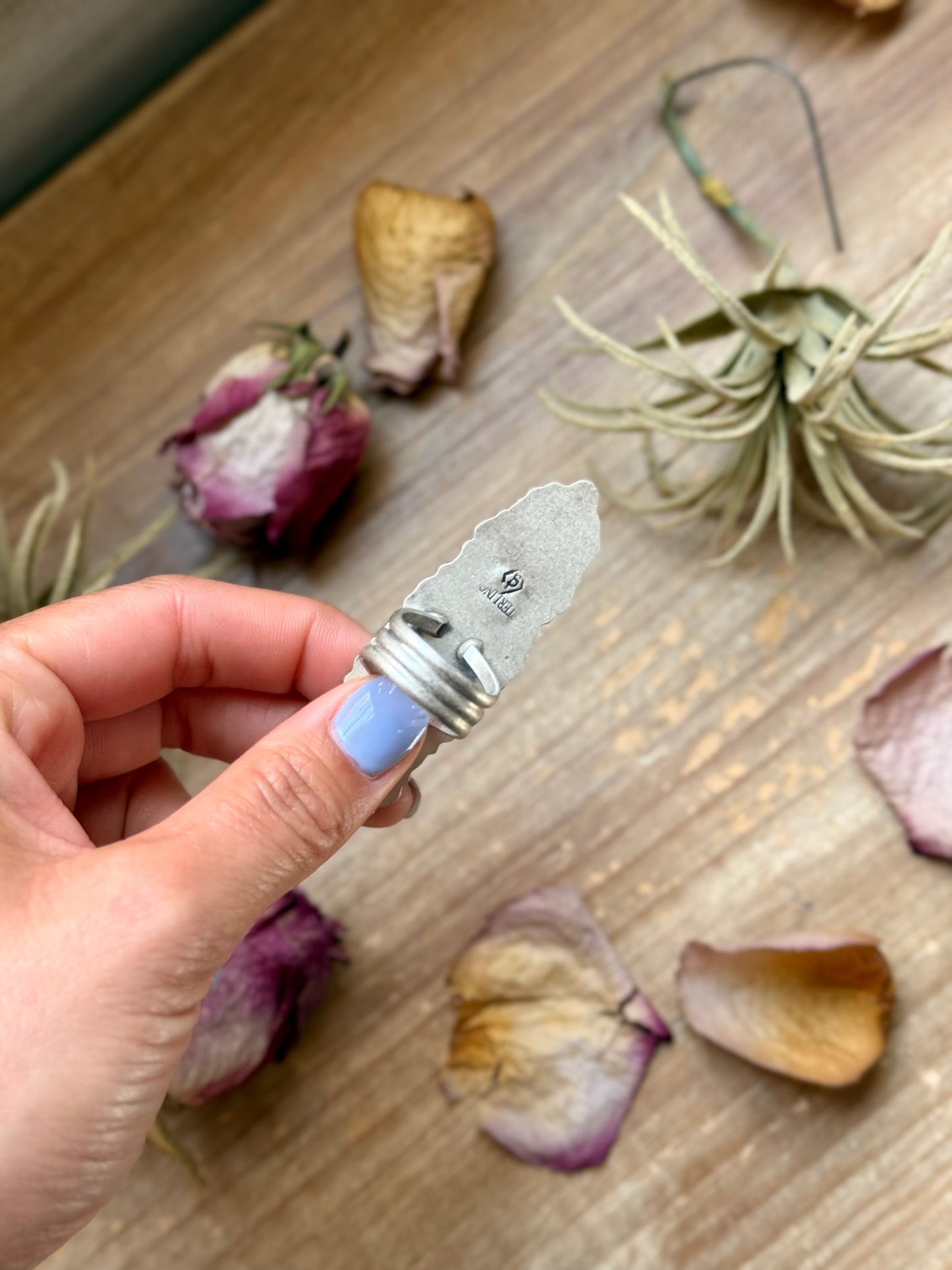 Sterling Silver Orange Spiny Oyster Crawler Ring – Size 8.5 – Artist Shay Pfeiffer
