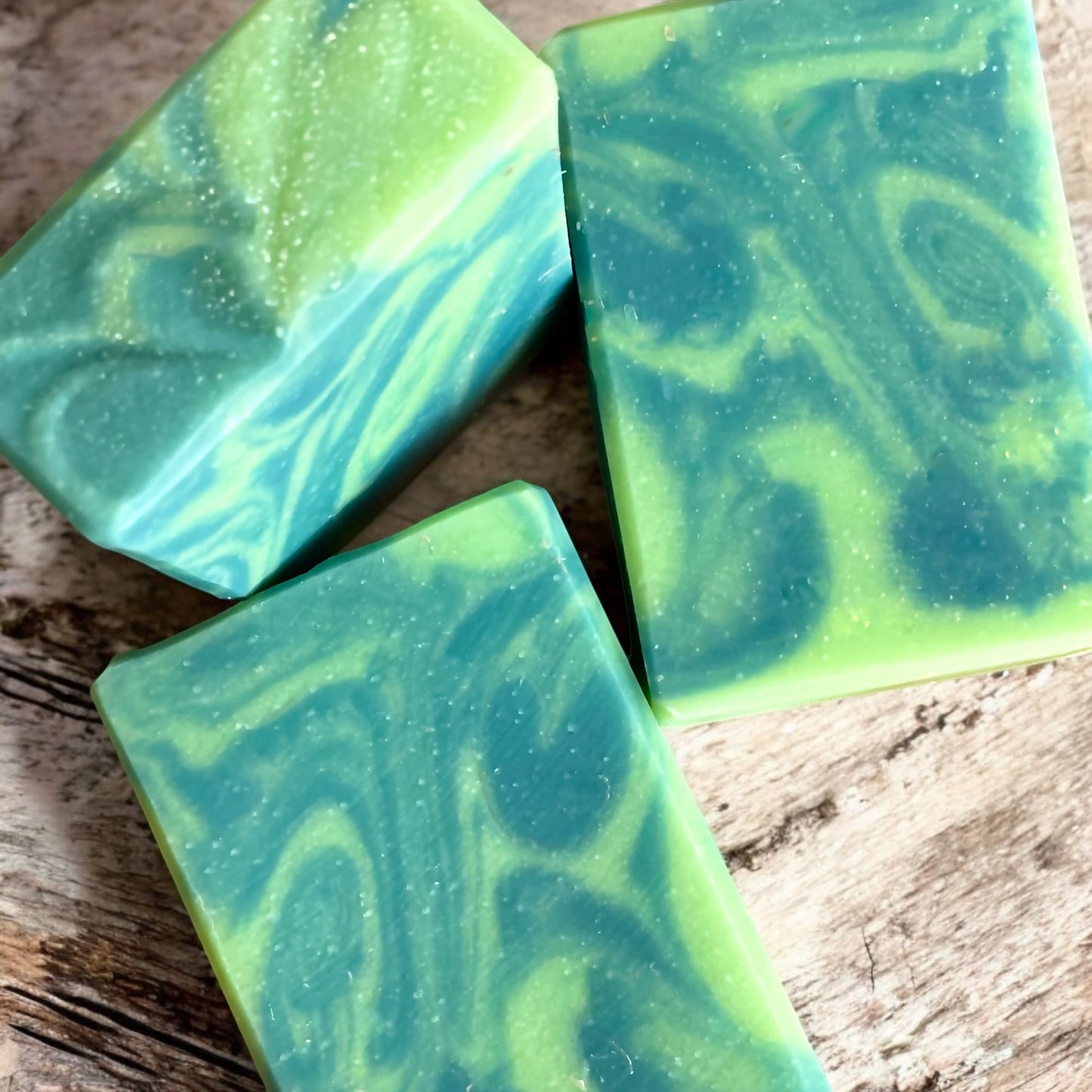 Apple Trail (Apple, Pineapple, Coconut, Desert Sage & Sweet Basil)