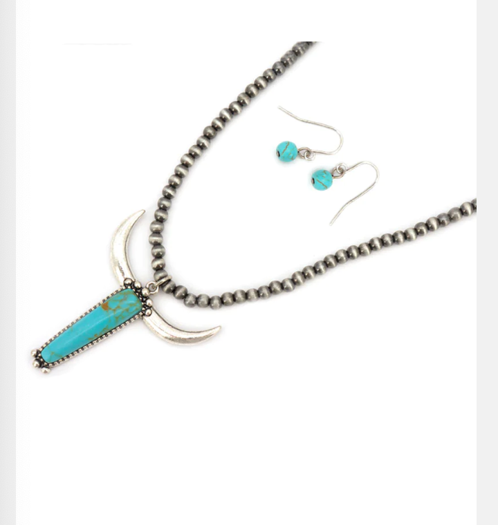 Turquoise Stone Longhorn Pearl Choker and Earring set