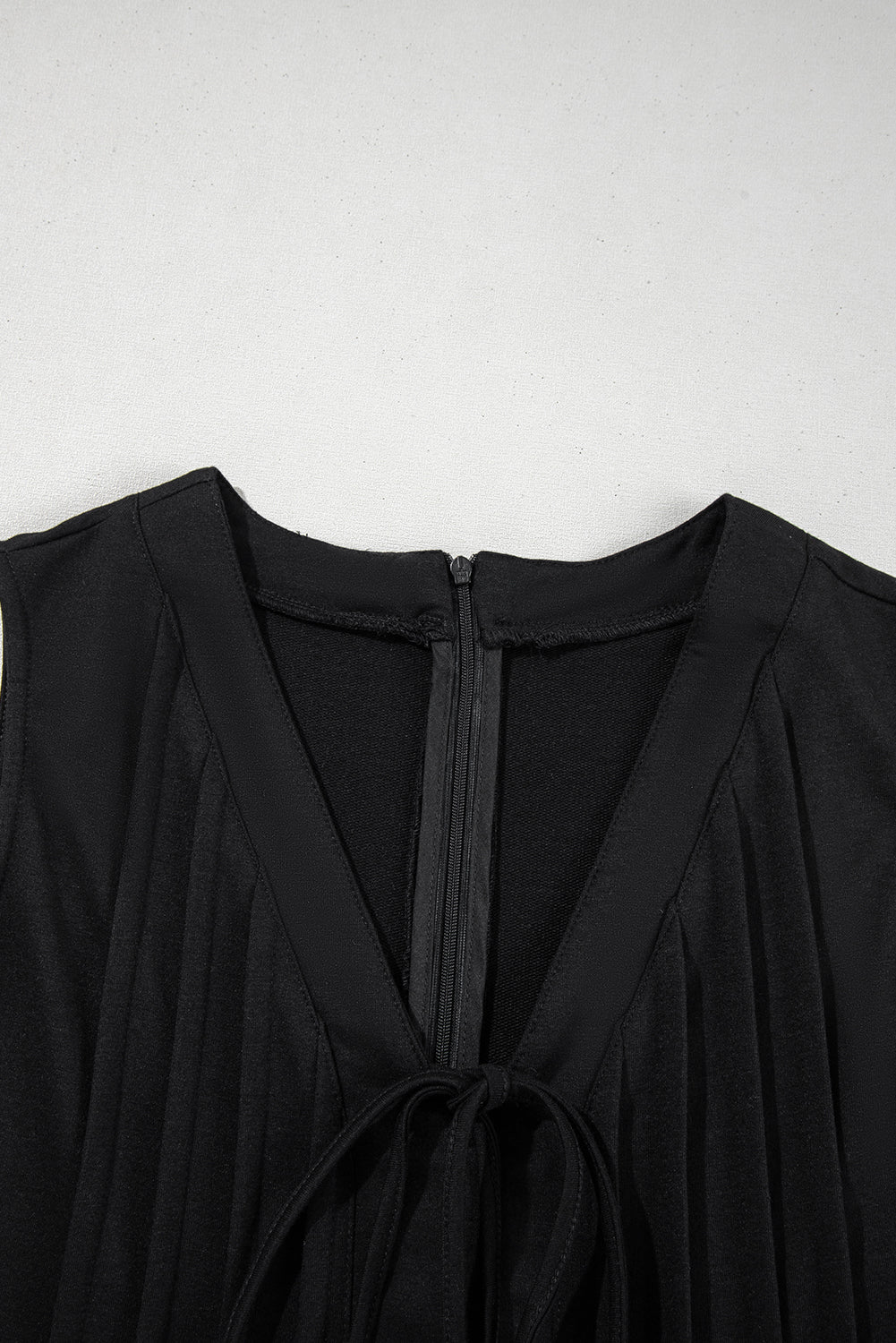 Solid Tie V-Neck Pintuck Sleeveless Romper