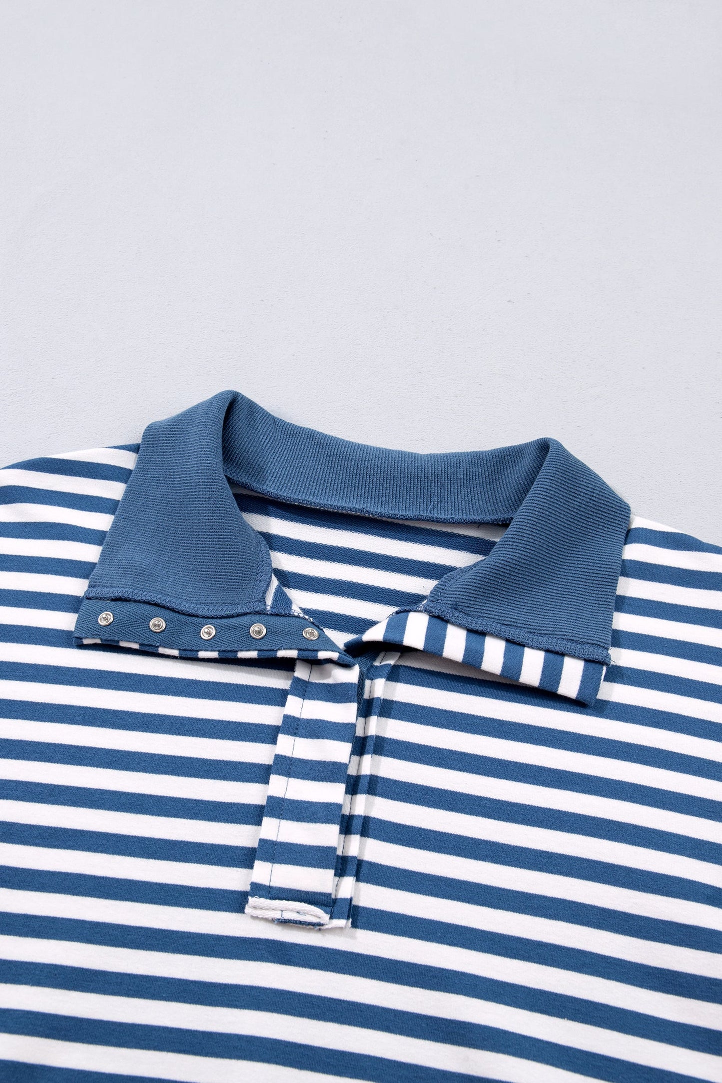 Stripe Colorblock Trim Raw Seam Split Hem Sweatshirt