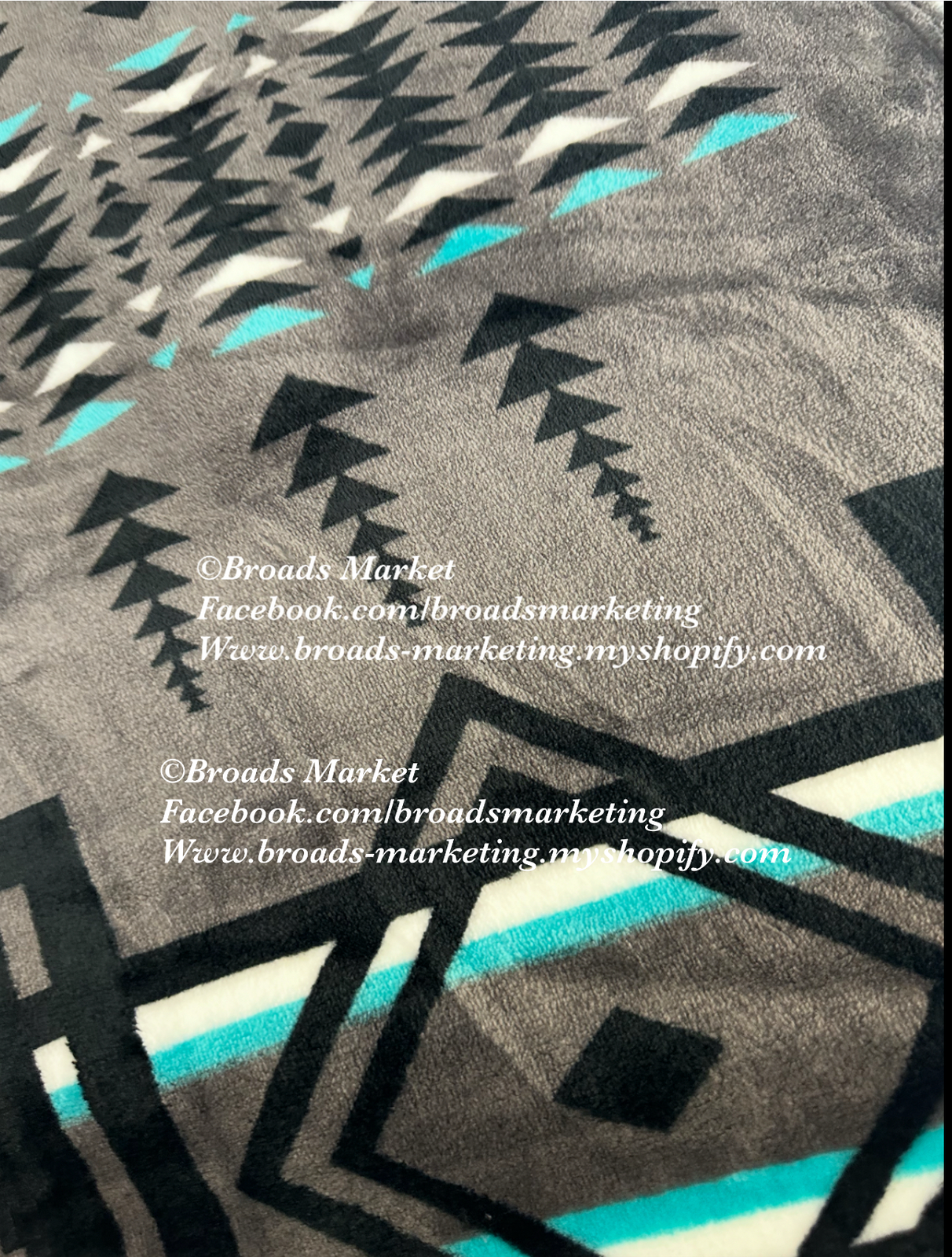 Lincoln Grey Super Plush Blanket SW82