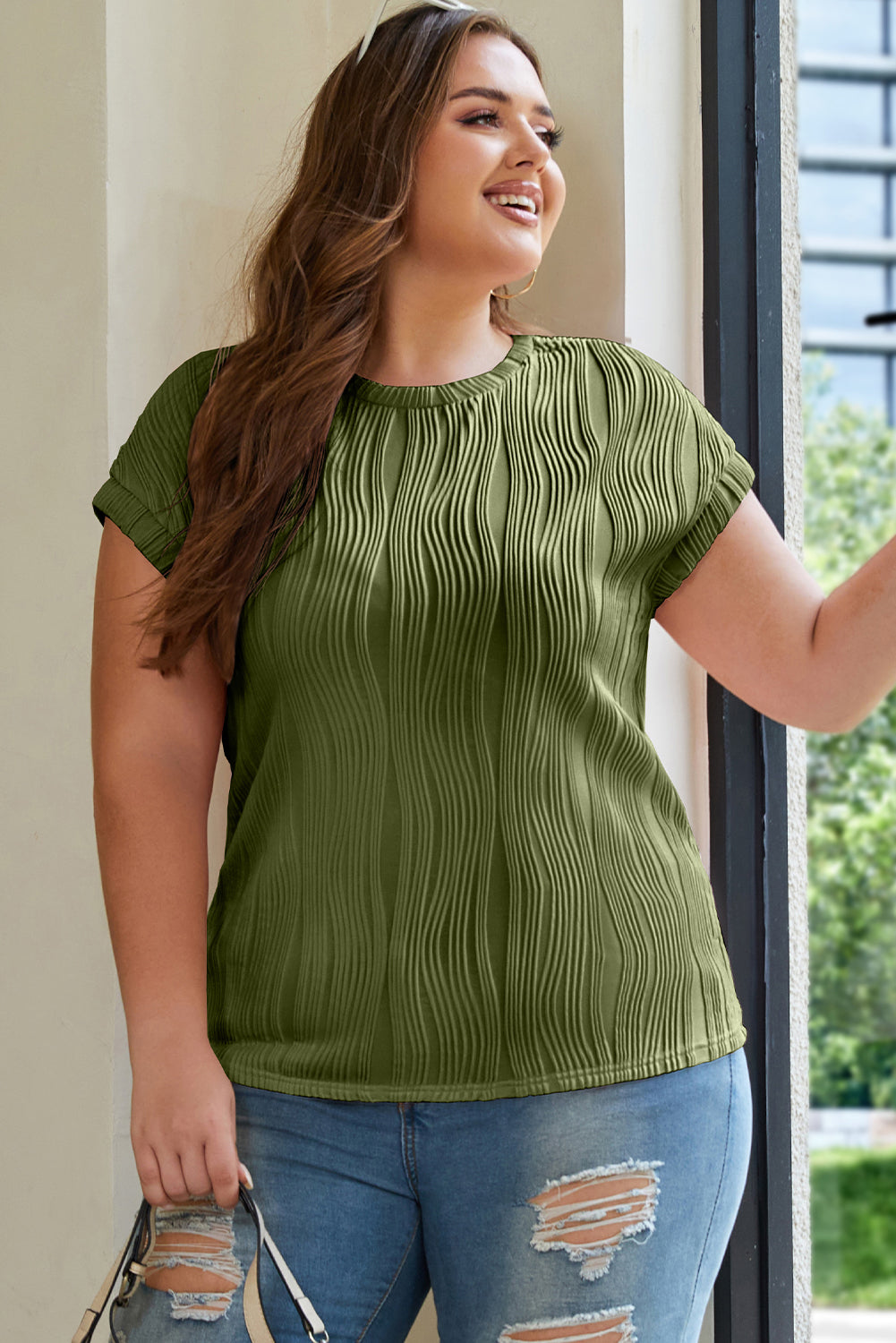 Plus Size Solid Color Wavy Textured Tee