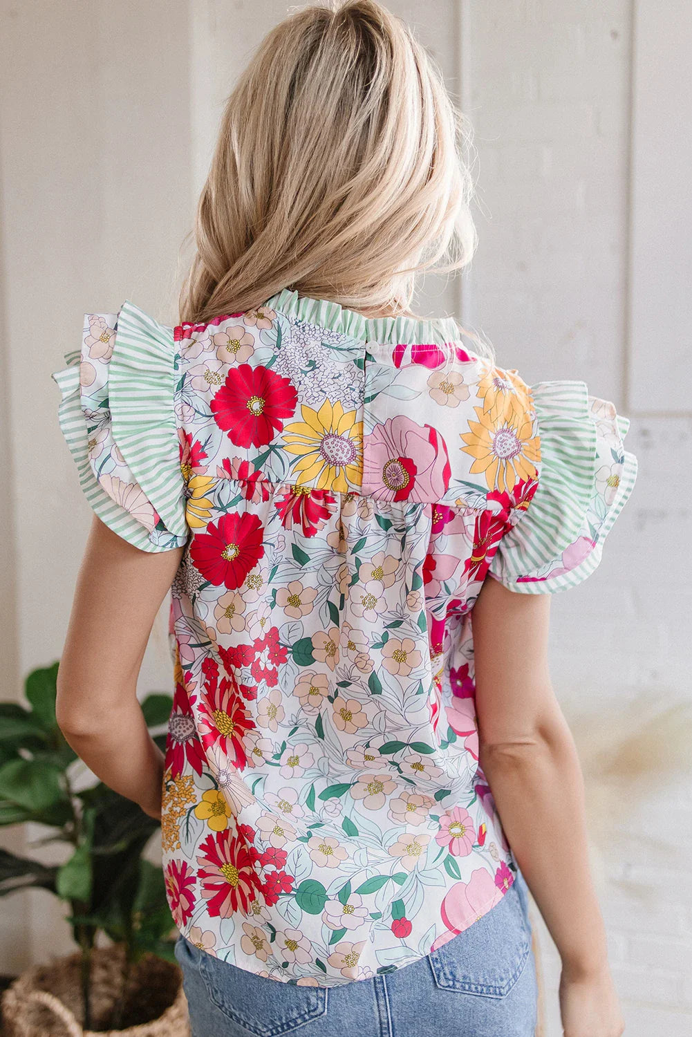 Floral Contrast Ruffle Trim Short Sleeve Blouse