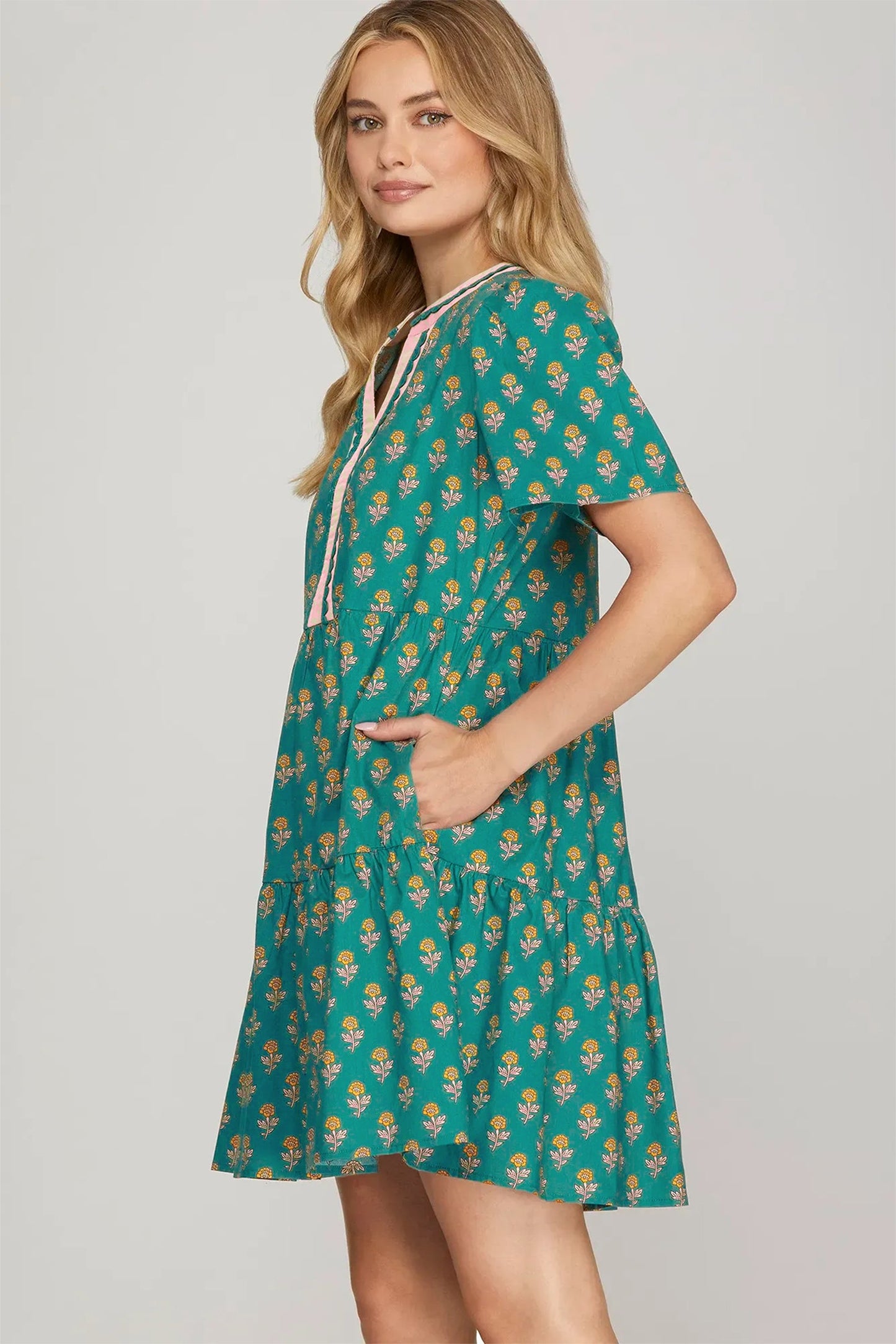 Floral Contrast Trim V-Neck Short Sleeve Dress