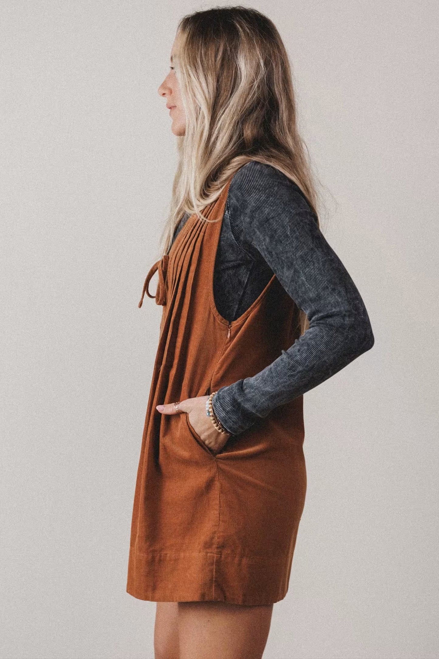 Solid Tie V-Neck Sleeveless Corduroy Romper