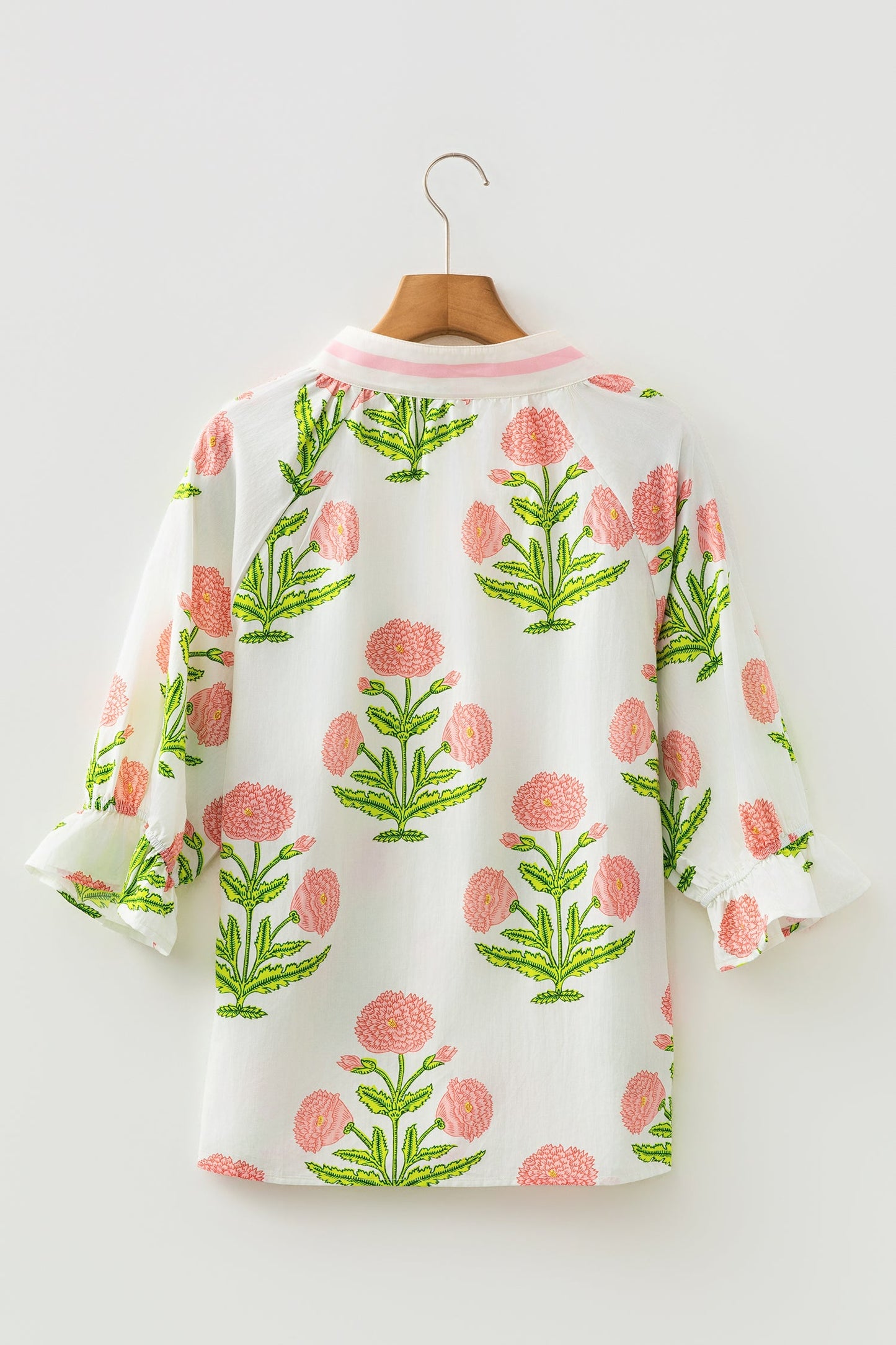 Flower Contrast V-Neck 3/4 Sleeve Blouse