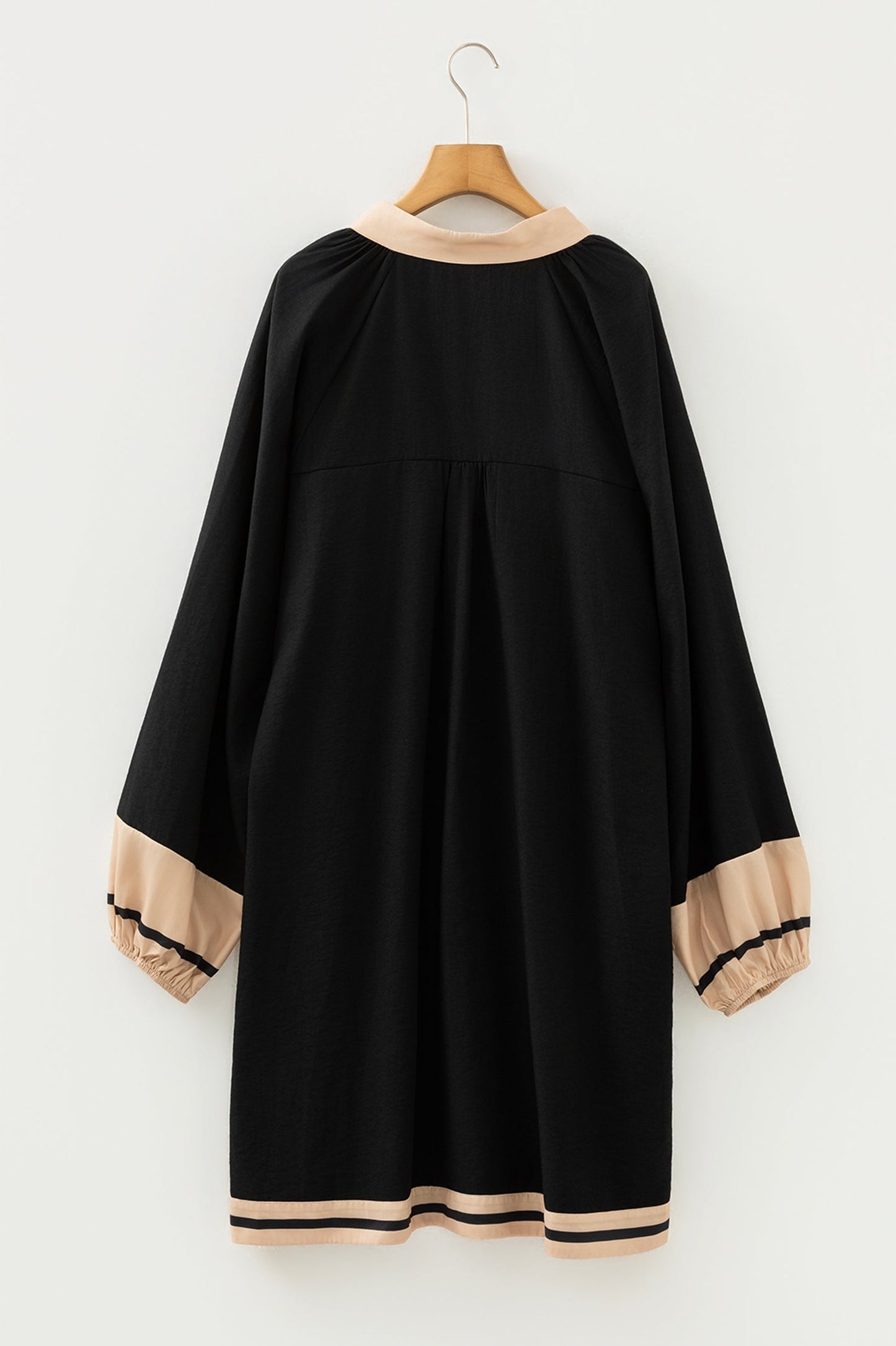 Plus Size Colorblock Stripe Trim V-Neck Dress