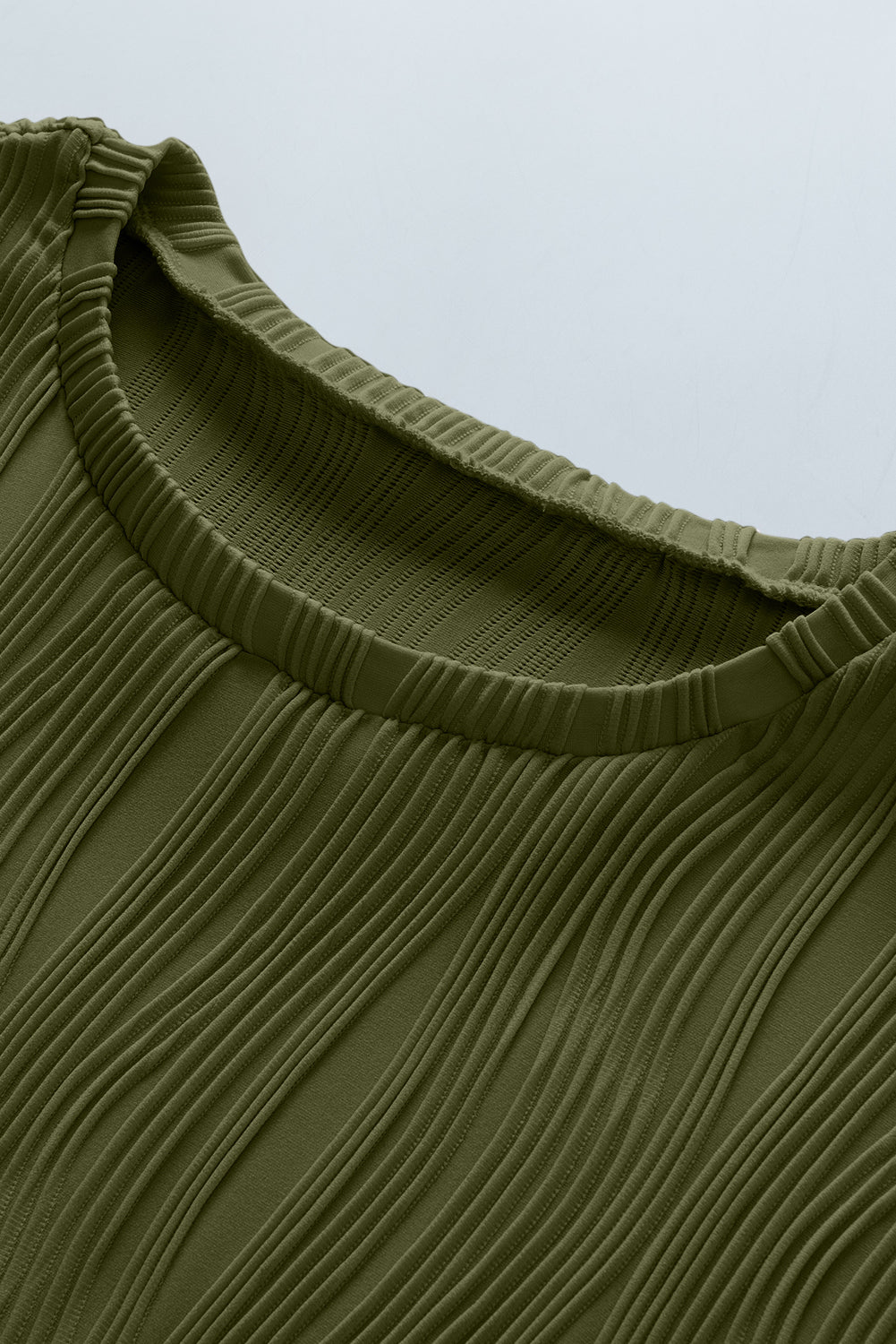 Plus Size Solid Color Wavy Textured Tee